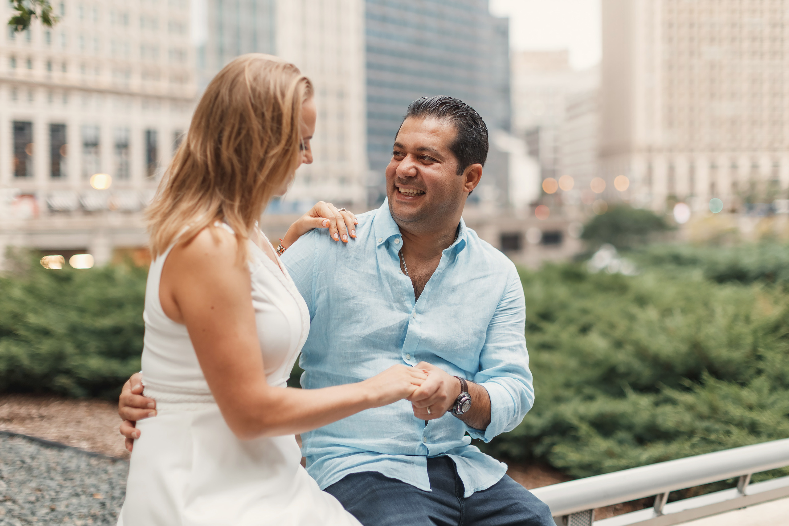 09.04.2021 Walk in Chicago. Wedding family event photographer in Chicago Nick Yushevich