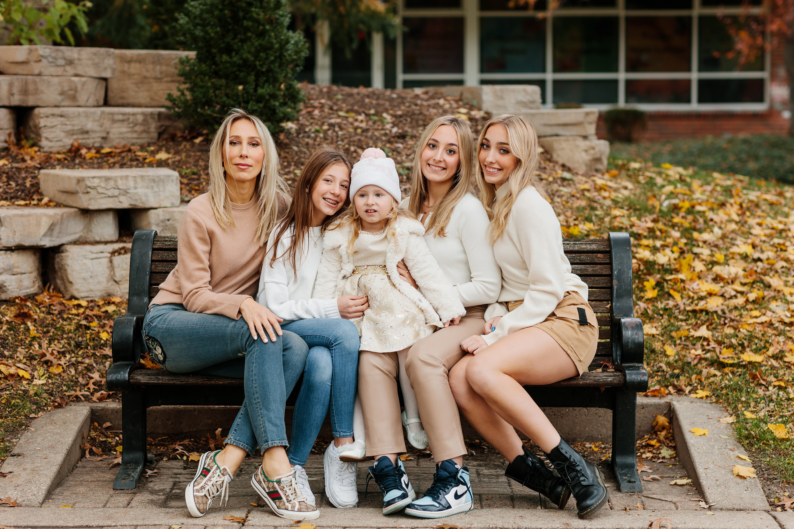 11.10.2021 Family photoshoot. Wedding family event photographer in Chicago Nick Yushevich