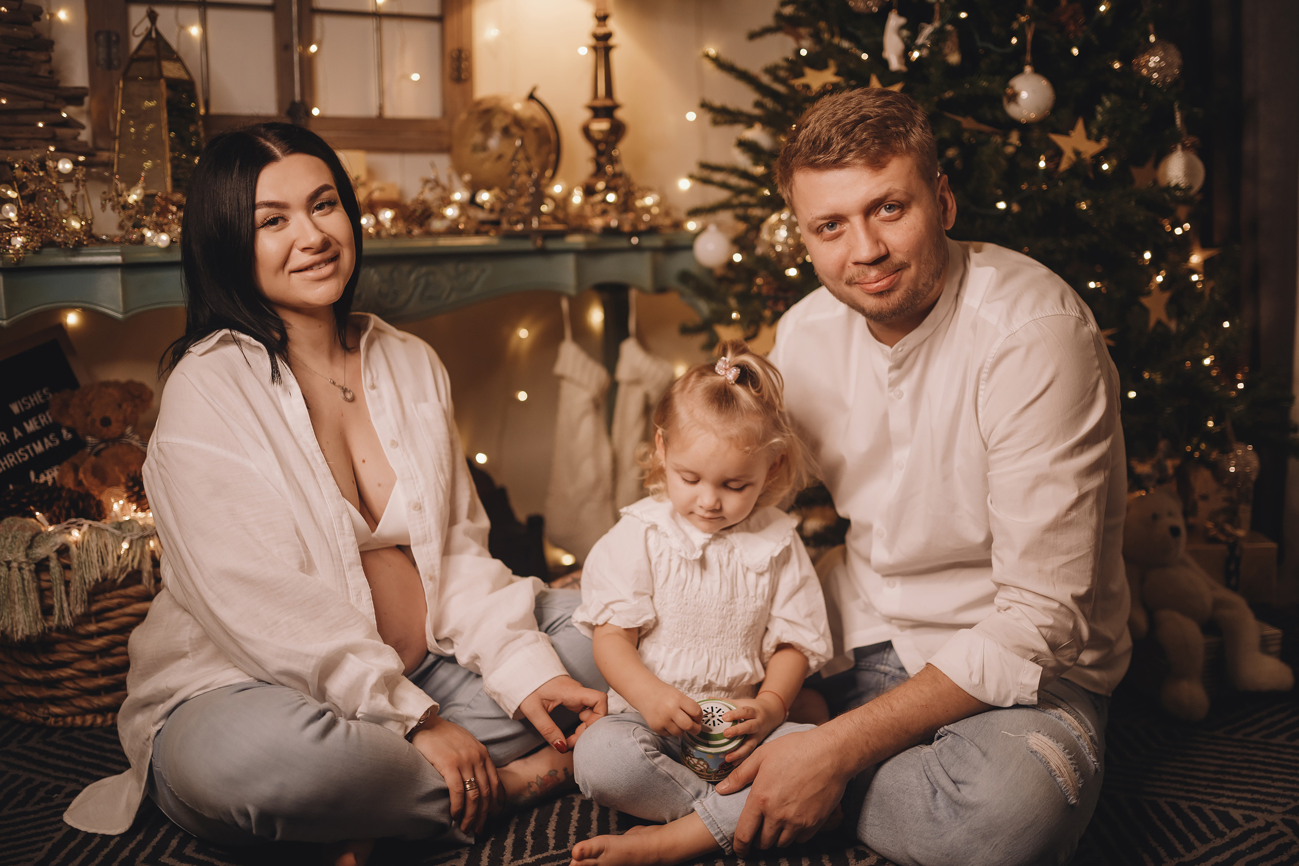 12152021 Christmas Photoshoot 15. Wedding family event photographer in Chicago Nick Yushevich