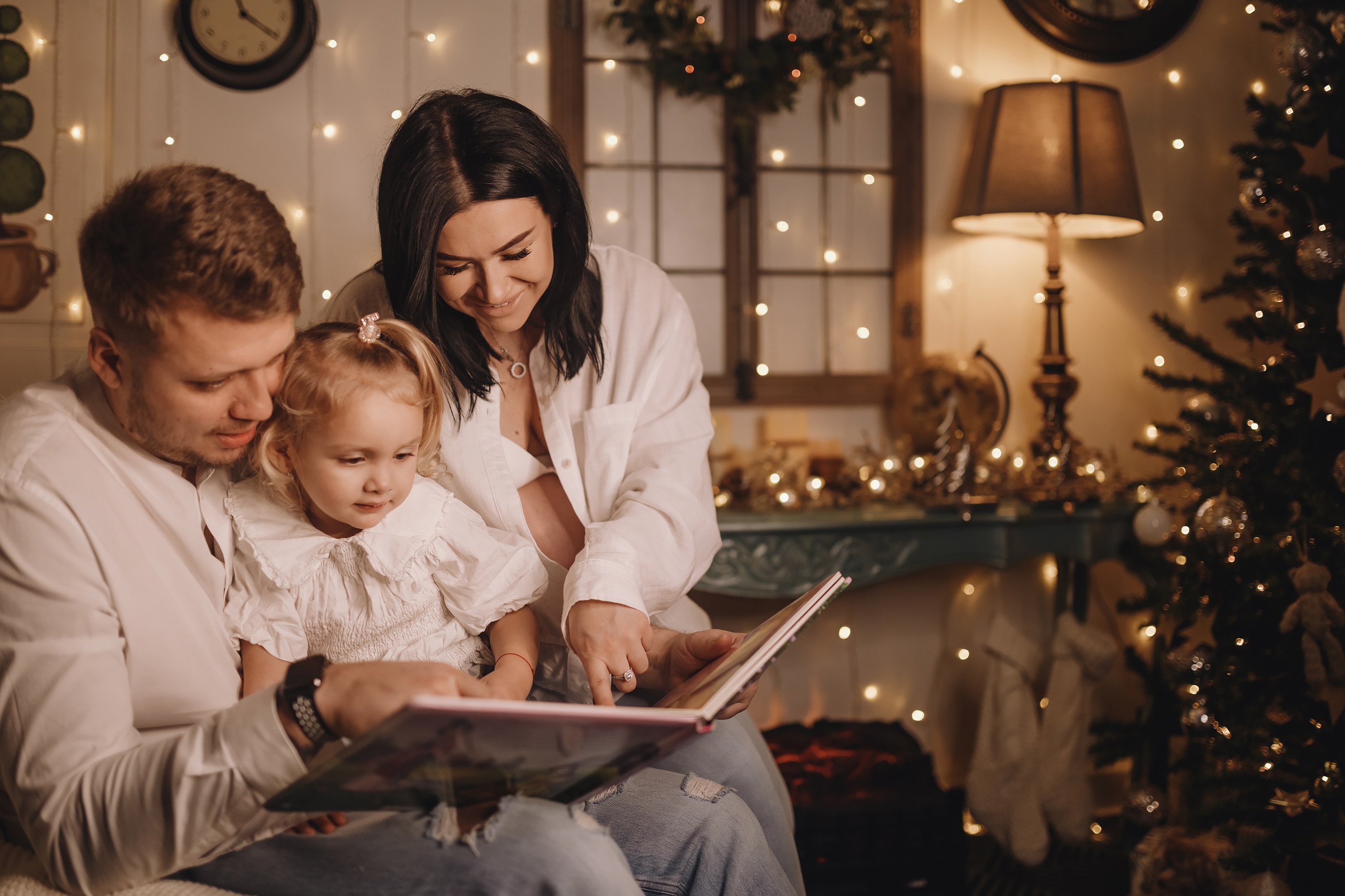 12152021 Christmas Photoshoot 15. Wedding family event photographer in Chicago Nick Yushevich