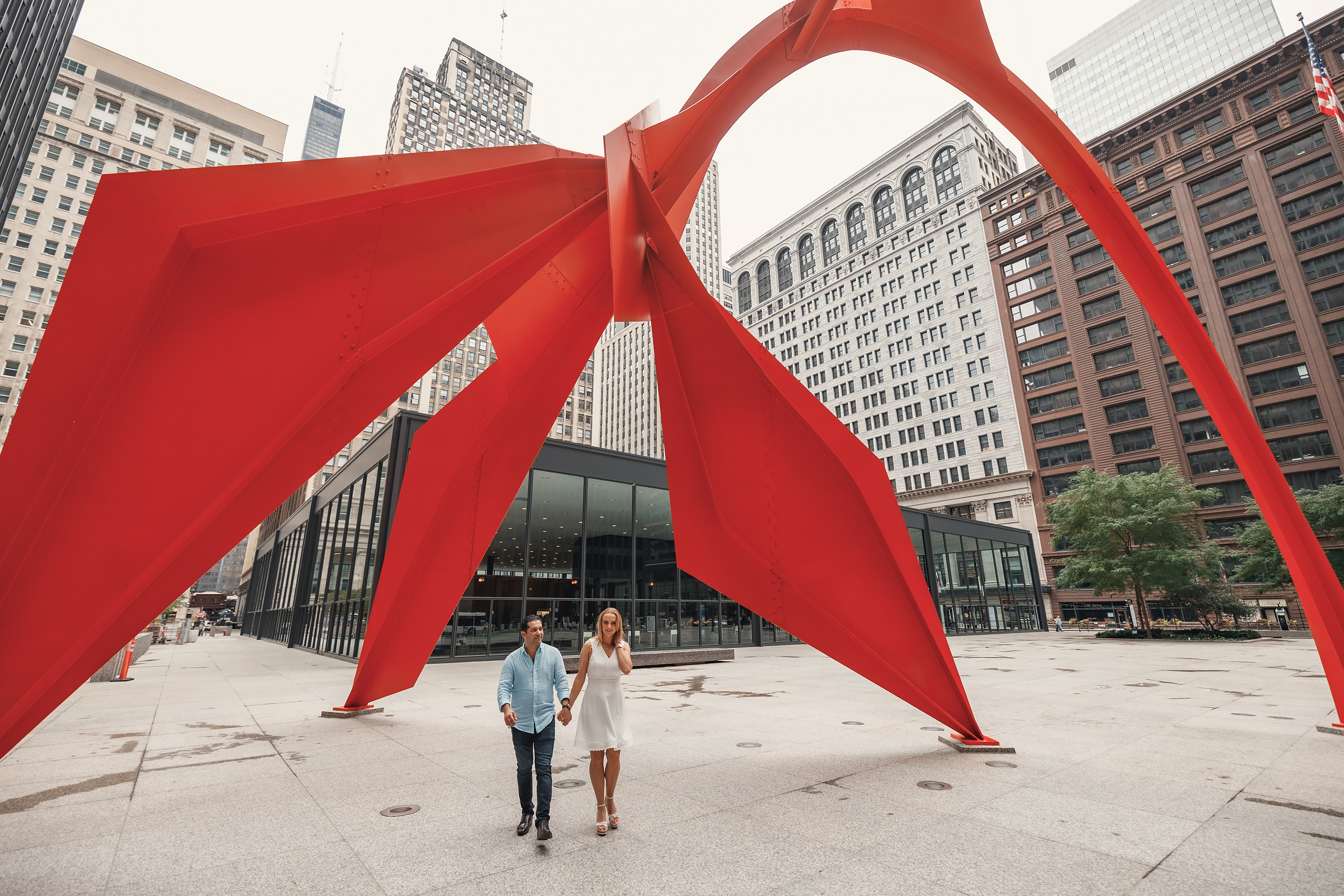 09.04.2021 Walk in Chicago. Wedding family event photographer in Chicago Nick Yushevich