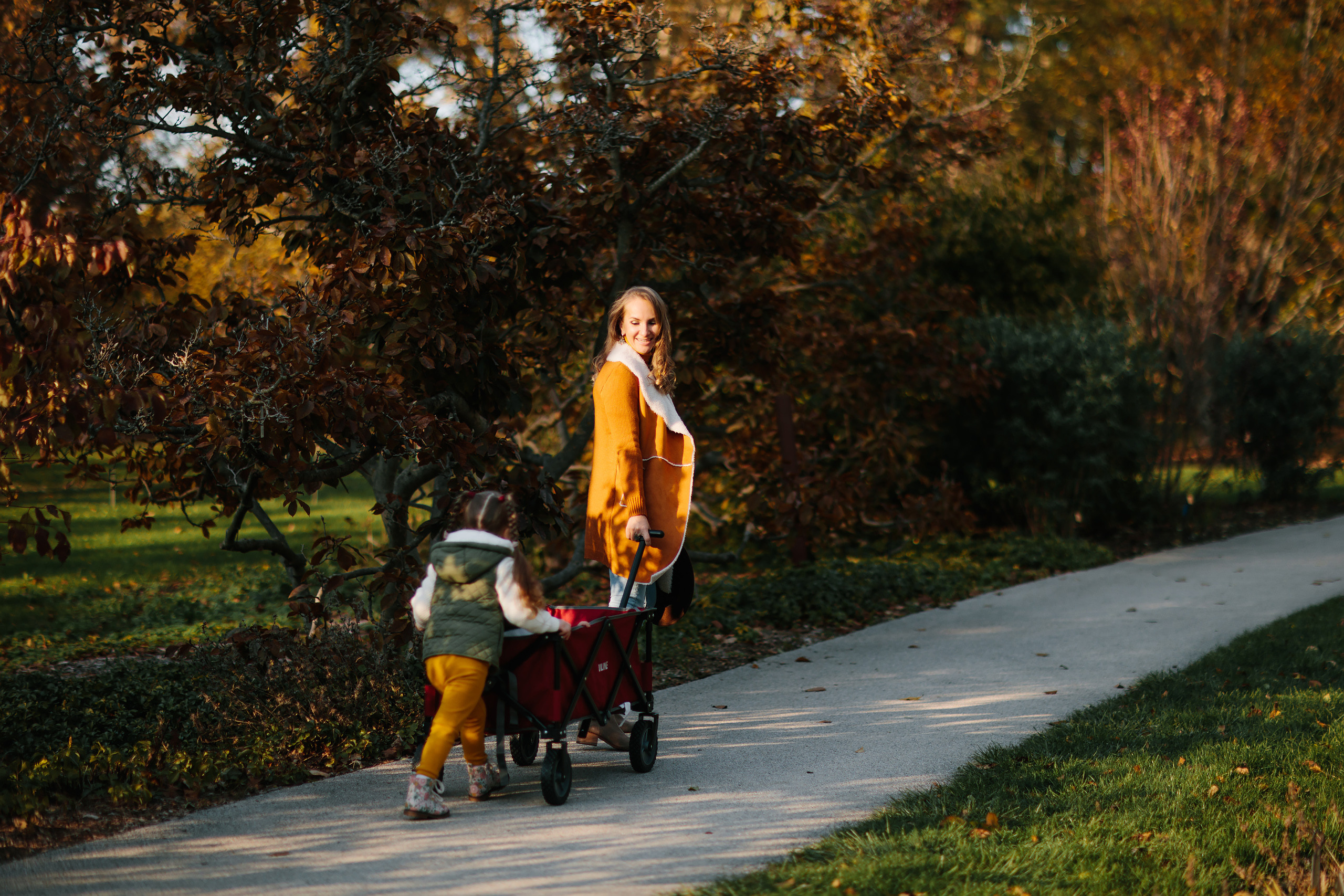 11.05.2021 Family photoshoot. Wedding family event photographer in Chicago Nick Yushevich