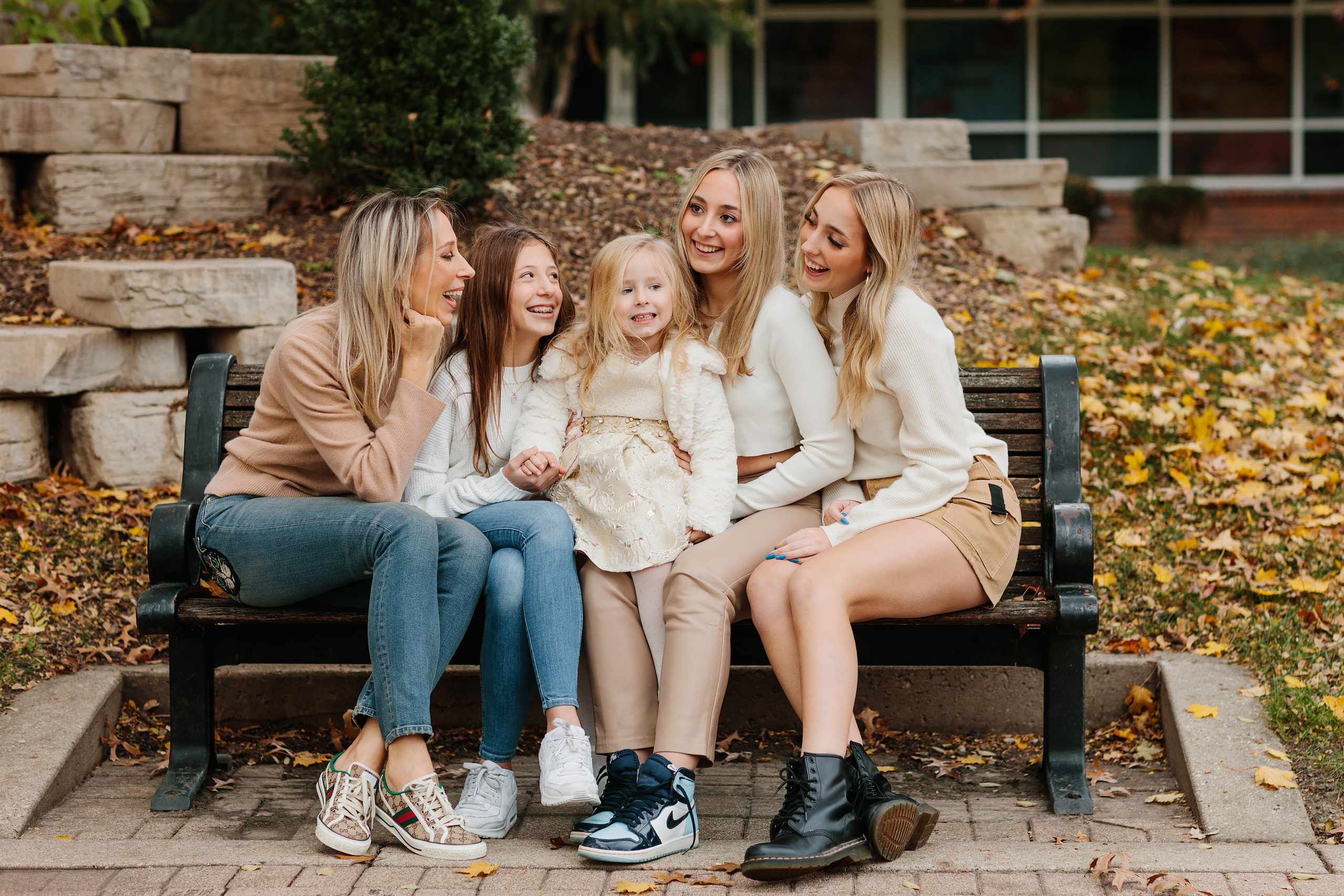 11.10.2021 Family photoshoot. Wedding family event photographer in Chicago Nick Yushevich