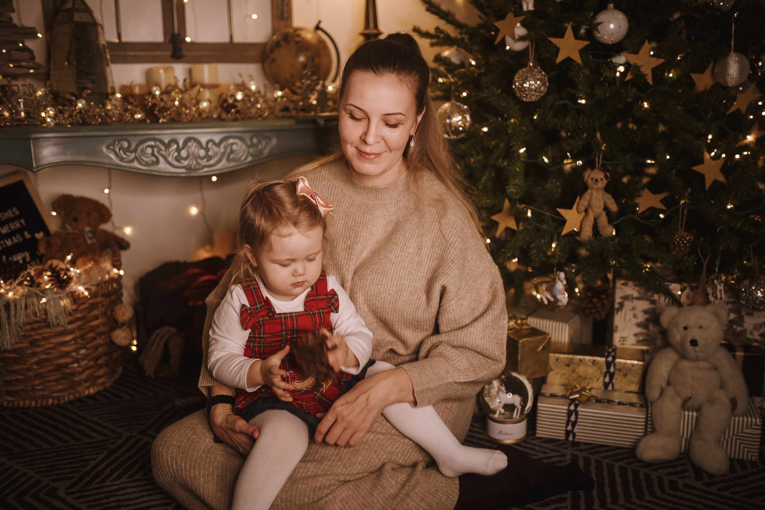 12042021 Christmas Photoshoot 8. Wedding family event photographer in Chicago Nick Yushevich