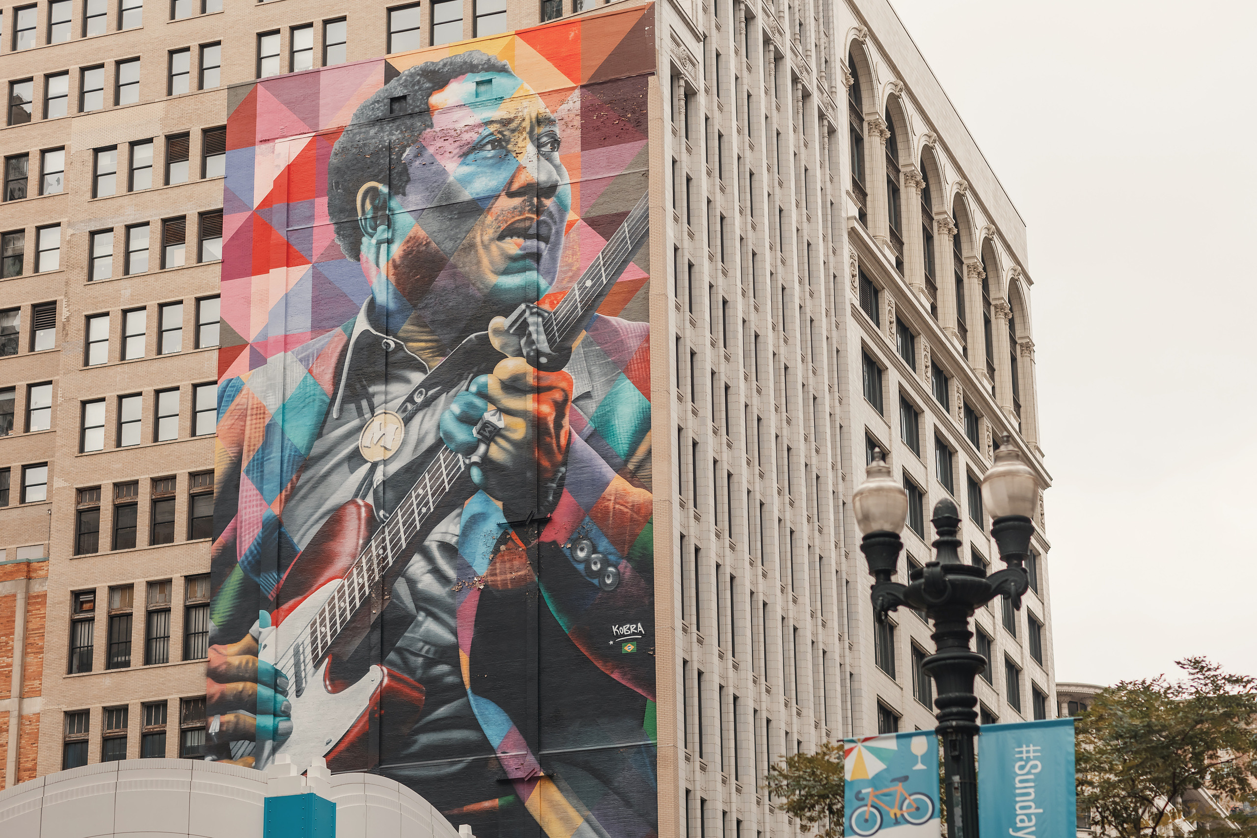 09.04.2021 Walk in Chicago. Wedding family event photographer in Chicago Nick Yushevich