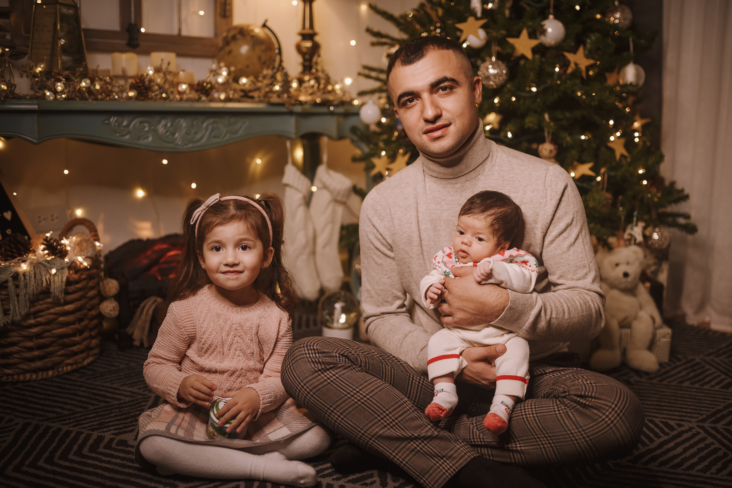 12042021 Christmas Photoshoot 9. Wedding family event photographer in Chicago Nick Yushevich