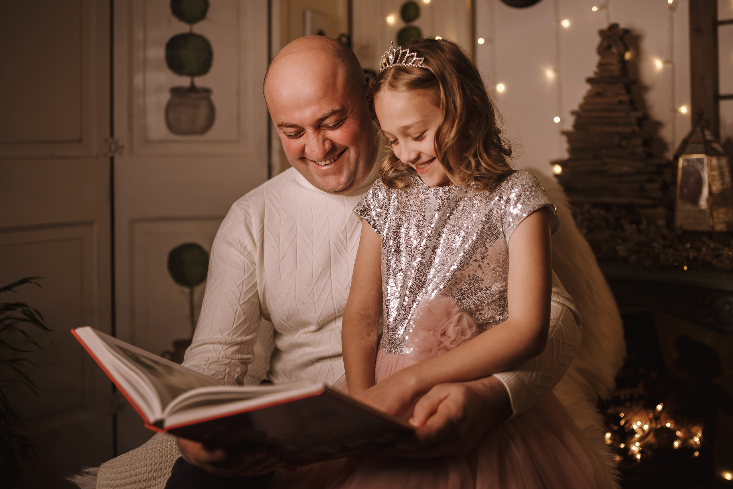 11292021 Christmas Photoshoot 7. Wedding family event photographer in Chicago Nick Yushevich