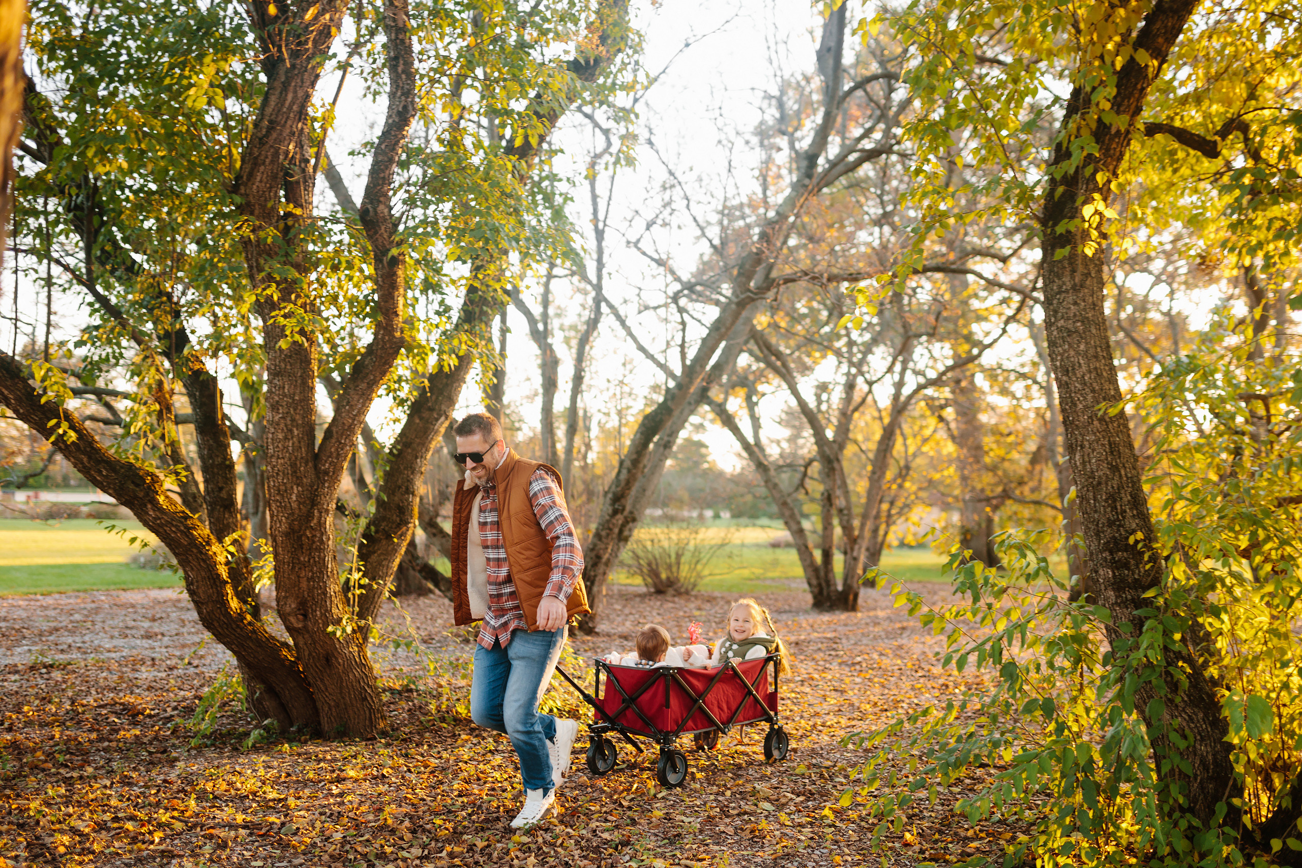 11.05.2021 Family photoshoot. Wedding family event photographer in Chicago Nick Yushevich
