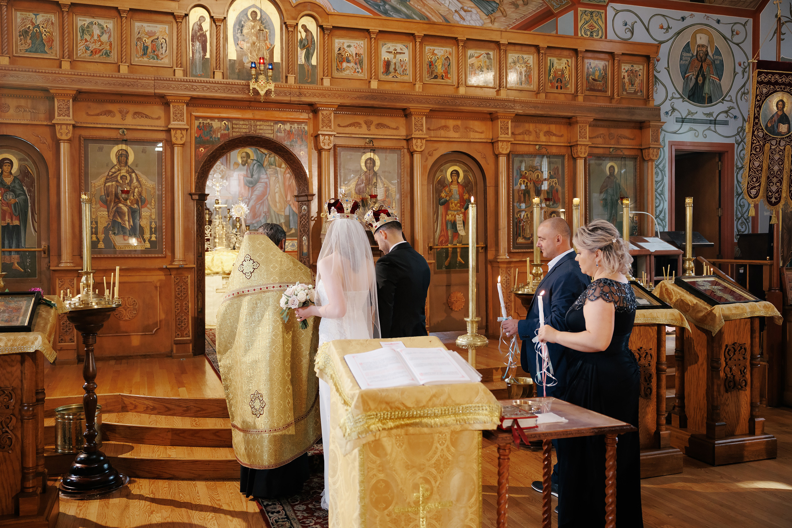 10.31.2021 Wedding. Wedding family event photographer in Chicago Nick Yushevich