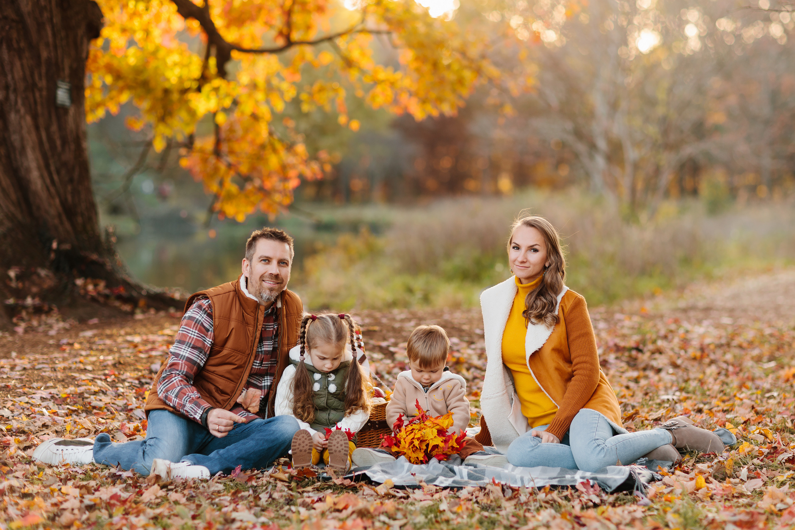 11.05.2021 Family photoshoot. Wedding family event photographer in Chicago Nick Yushevich