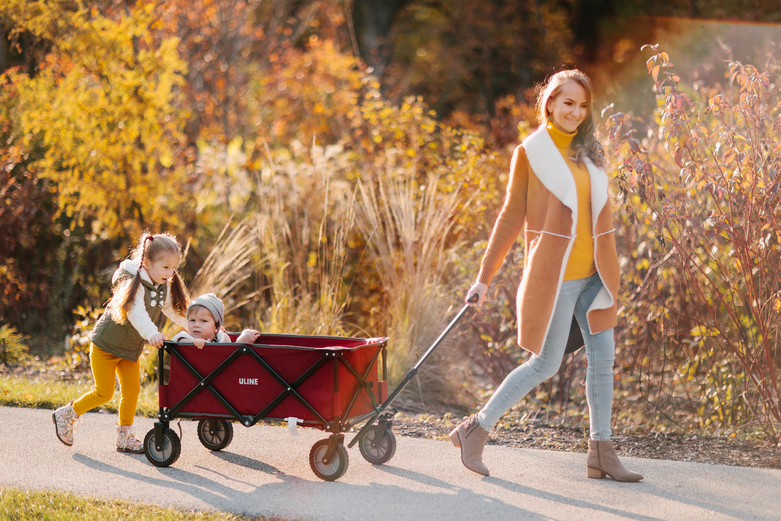11.05.2021 Family photoshoot. Wedding family event photographer in Chicago Nick Yushevich
