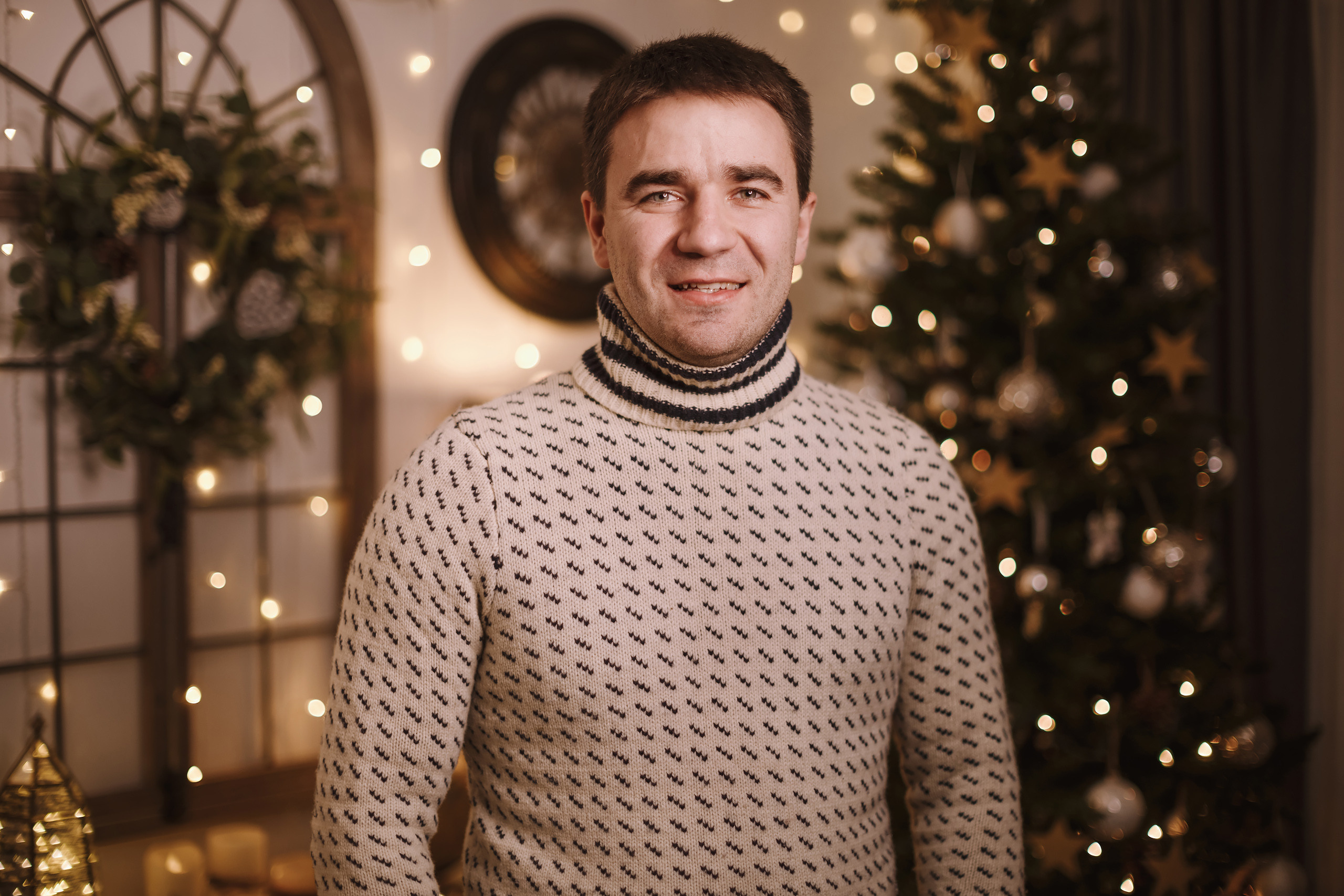 12052021 Christmas Photoshoot 10. Wedding family event photographer in Chicago Nick Yushevich