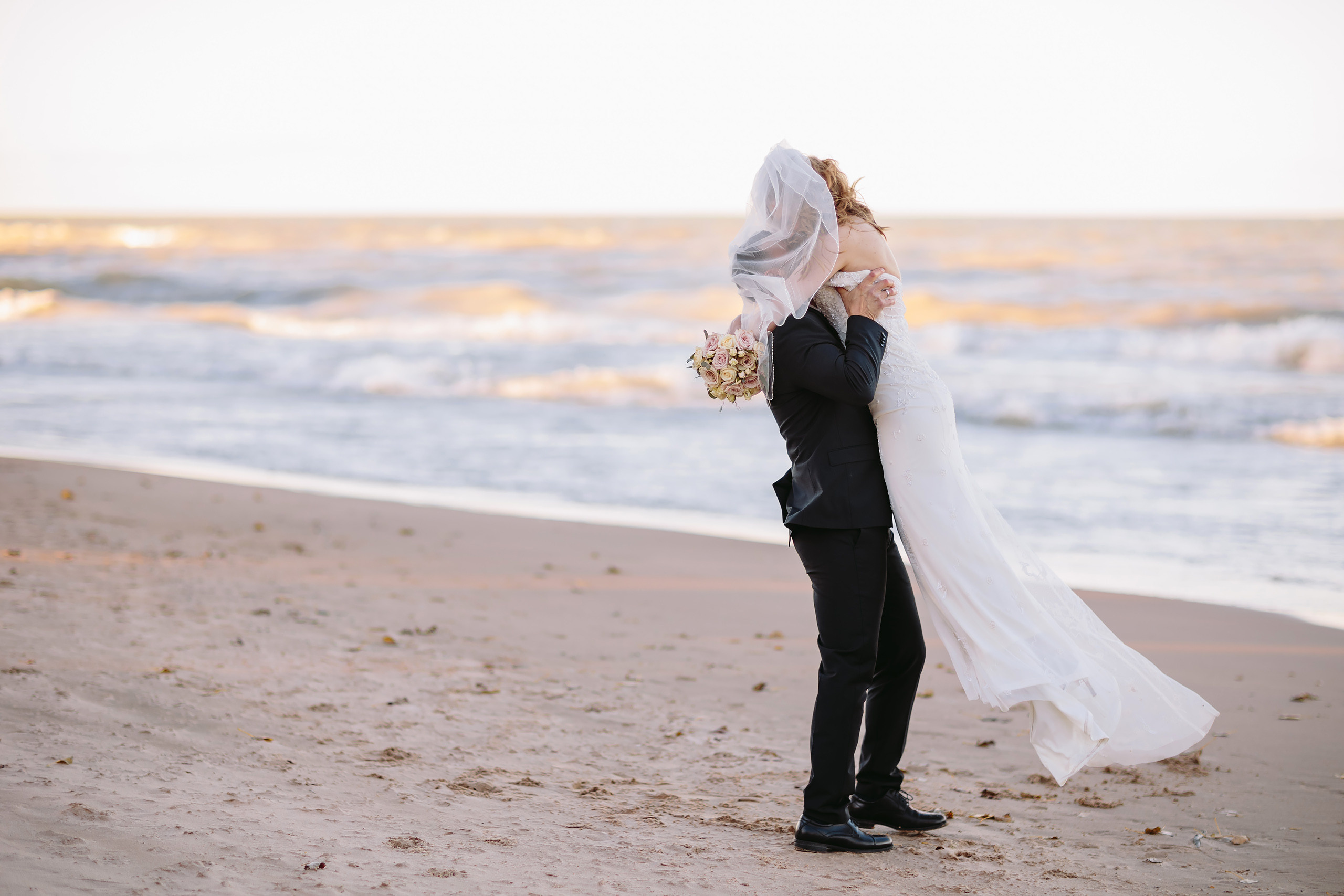 10.31.2021 Wedding. Wedding family event photographer in Chicago Nick Yushevich