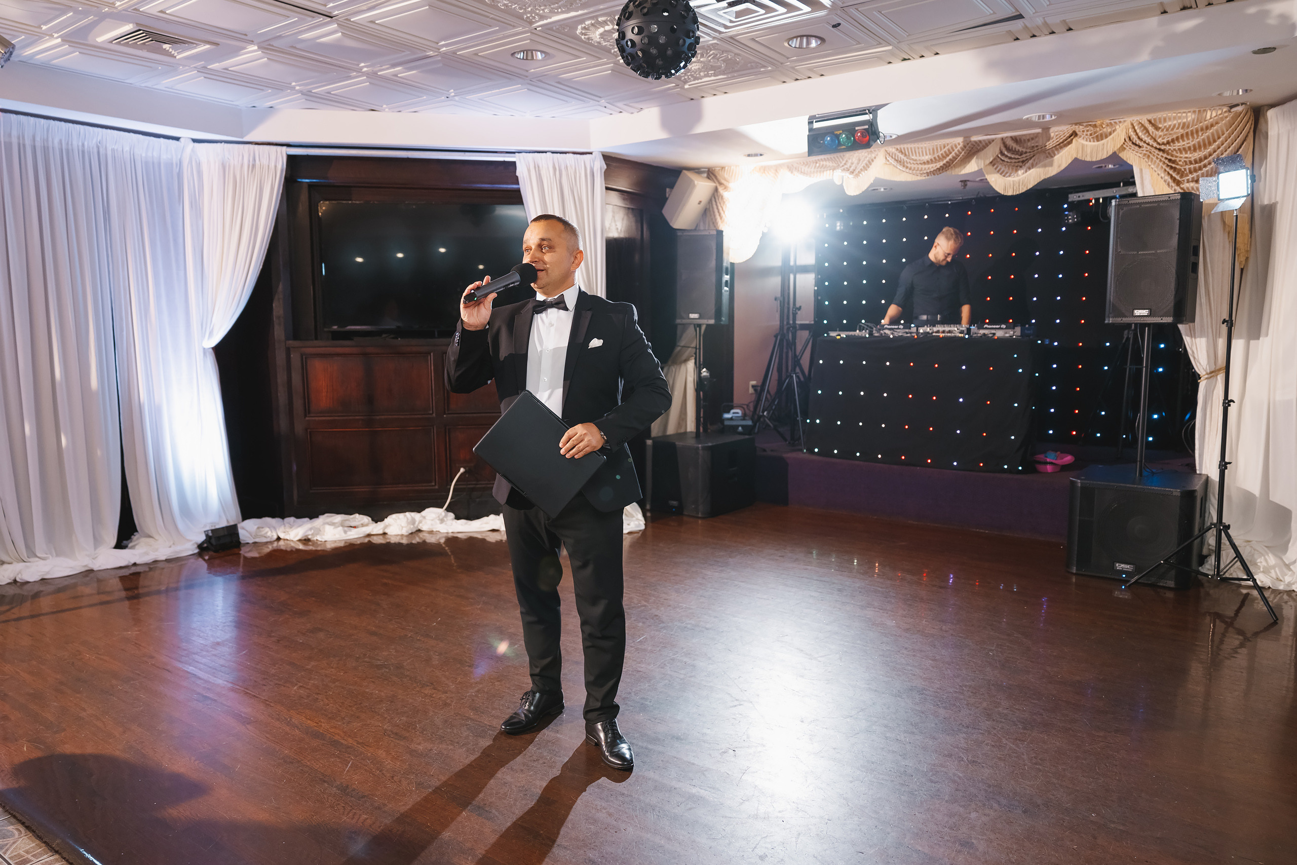 08.14.2021 Wedding. Wedding family event photographer in Chicago Nick Yushevich