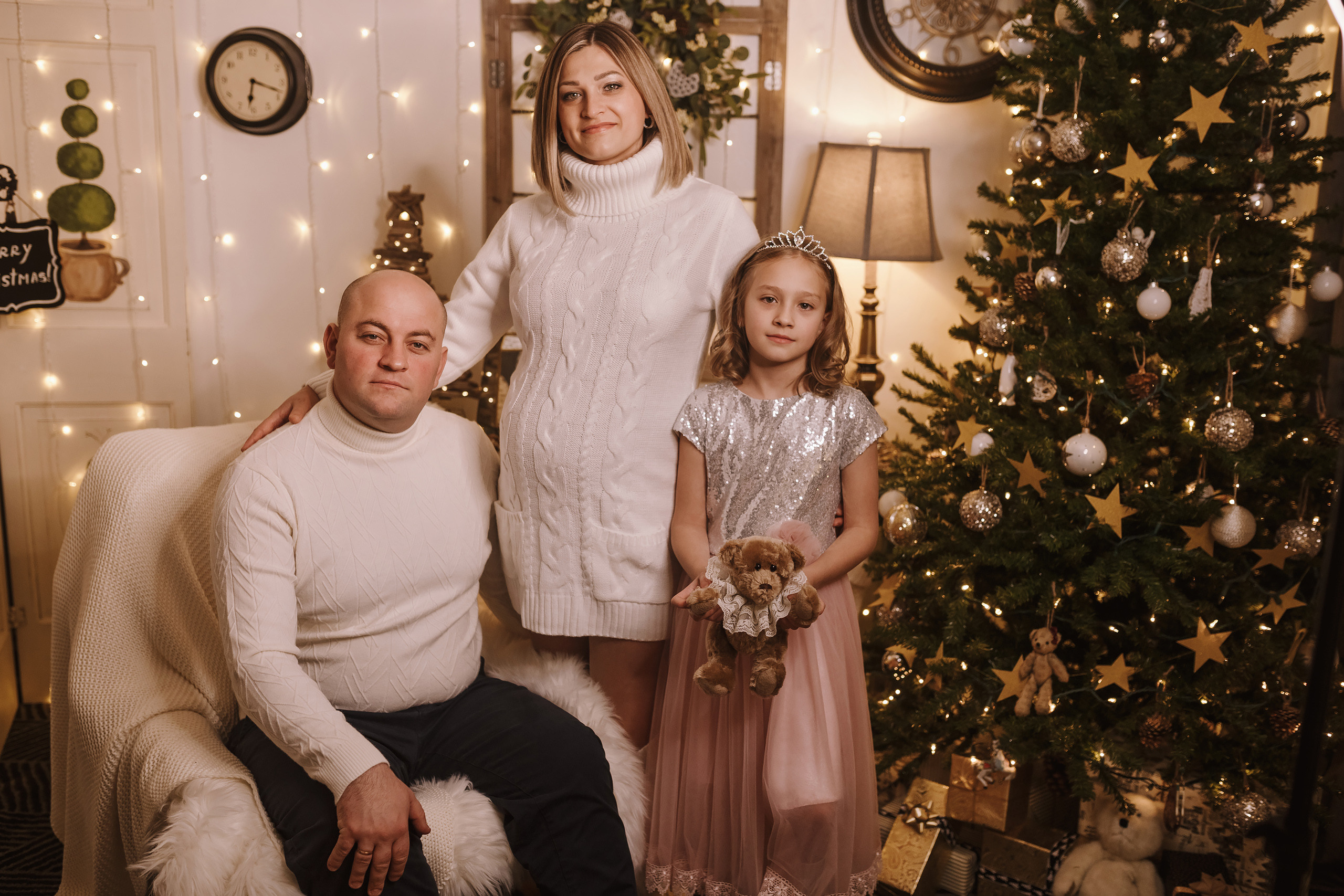 11292021 Christmas Photoshoot 7. Wedding family event photographer in Chicago Nick Yushevich