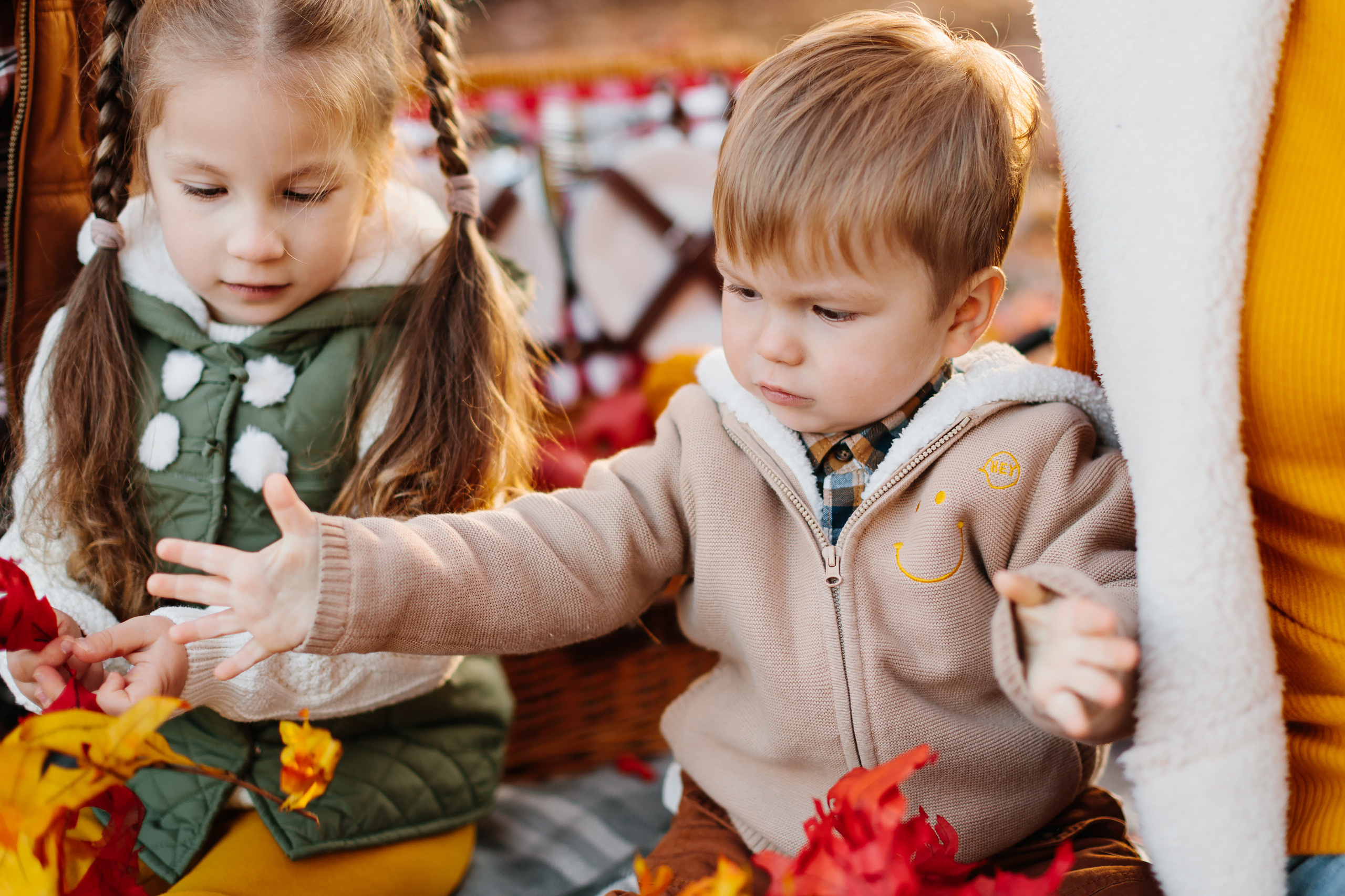 11.05.2021 Family photoshoot. Wedding family event photographer in Chicago Nick Yushevich
