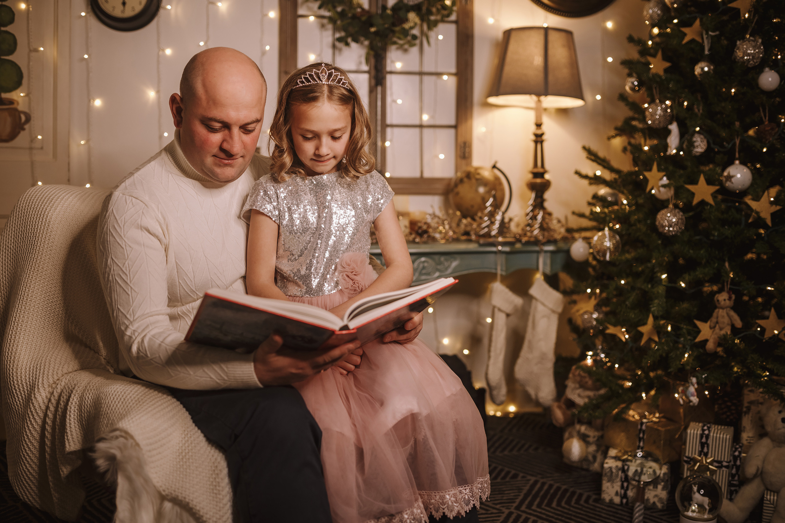 11292021 Christmas Photoshoot 7. Wedding family event photographer in Chicago Nick Yushevich