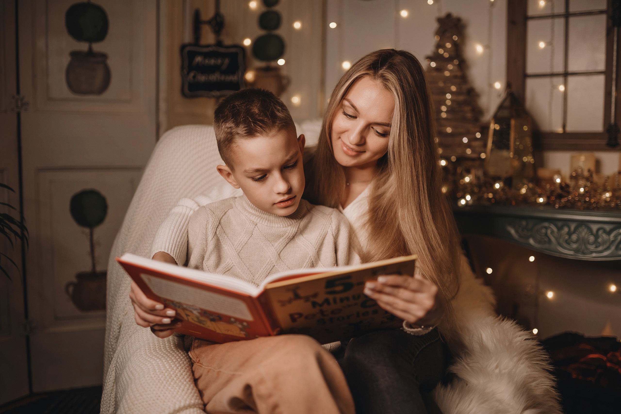 12142021 Christmas Photoshoot 14. Wedding family event photographer in Chicago Nick Yushevich