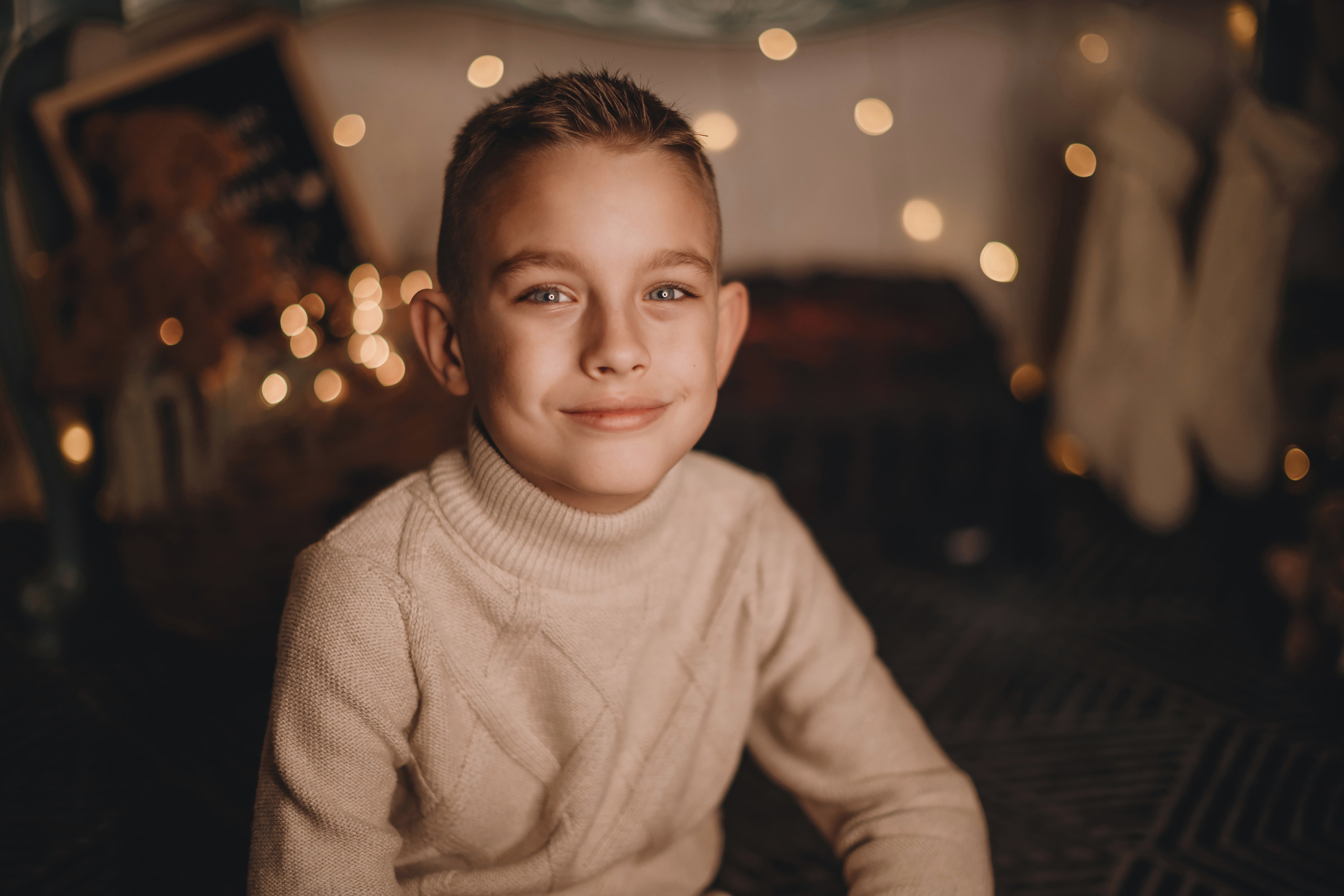 12142021 Christmas Photoshoot 14. Wedding family event photographer in Chicago Nick Yushevich