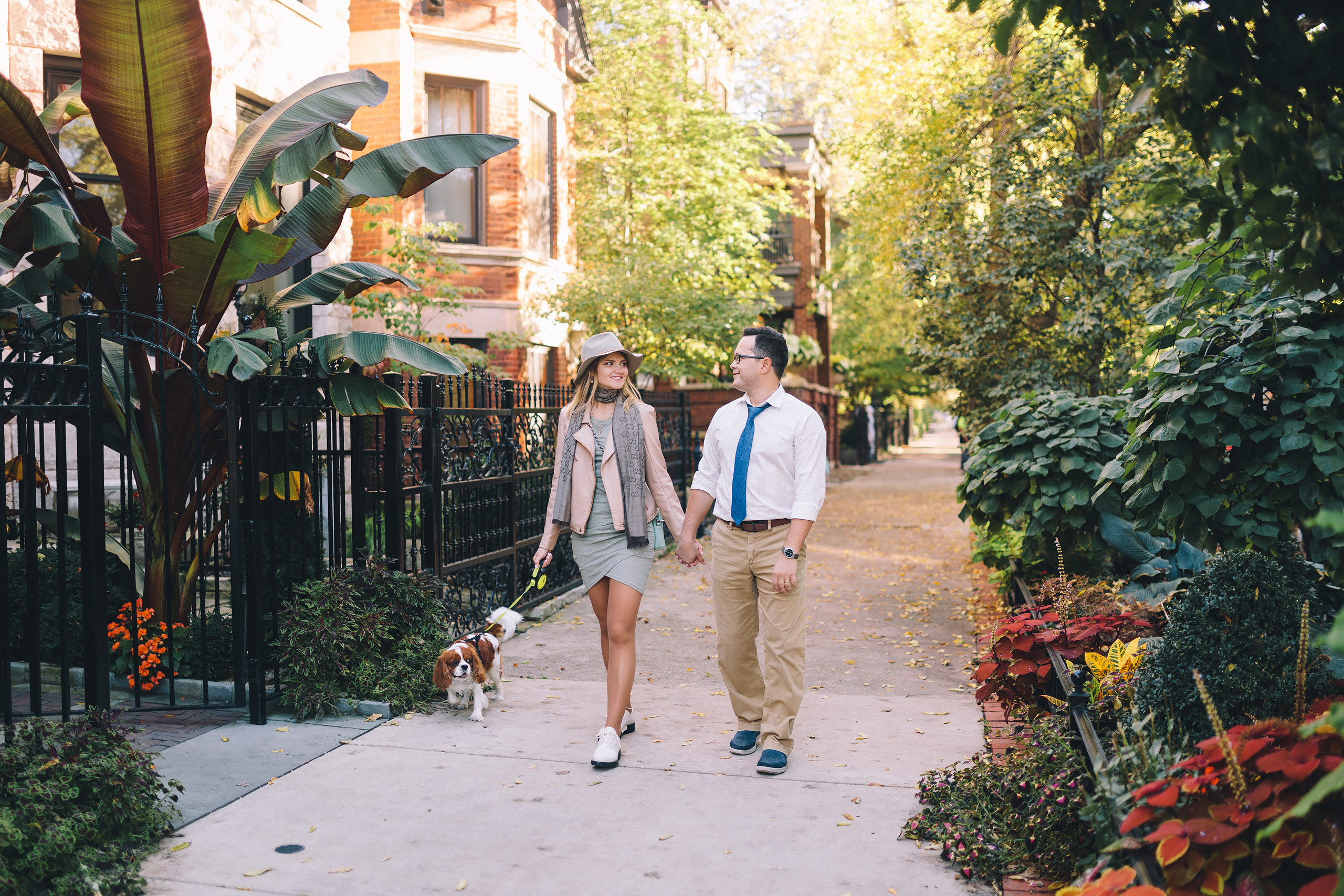 10.18.2021 Walk in Chicago. Wedding family event photographer in Chicago Nick Yushevich