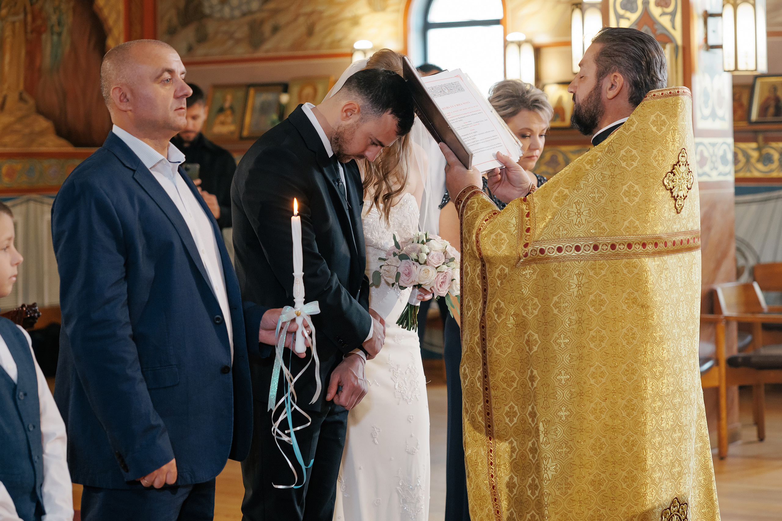 10.31.2021 Wedding. Wedding family event photographer in Chicago Nick Yushevich