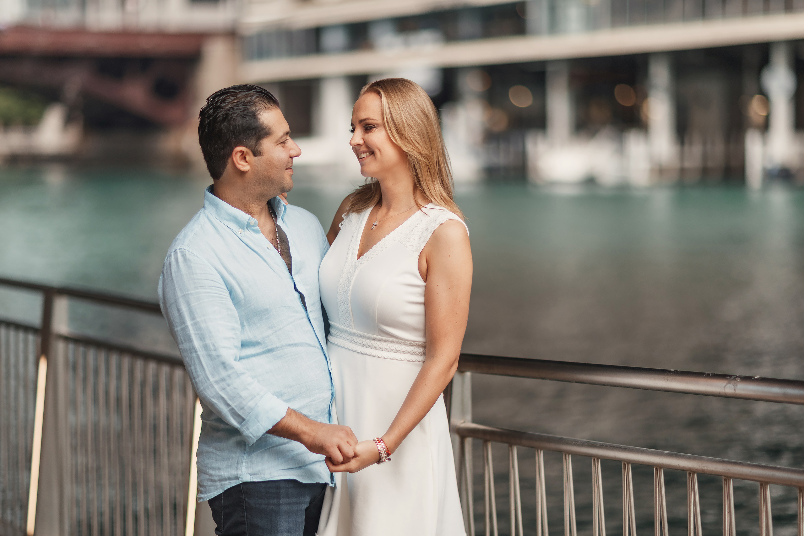 09.04.2021 Walk in Chicago. Wedding family event photographer in Chicago Nick Yushevich