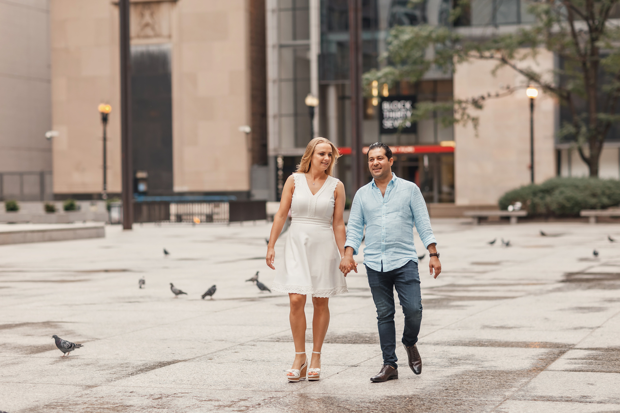 09.04.2021 Walk in Chicago. Wedding family event photographer in Chicago Nick Yushevich