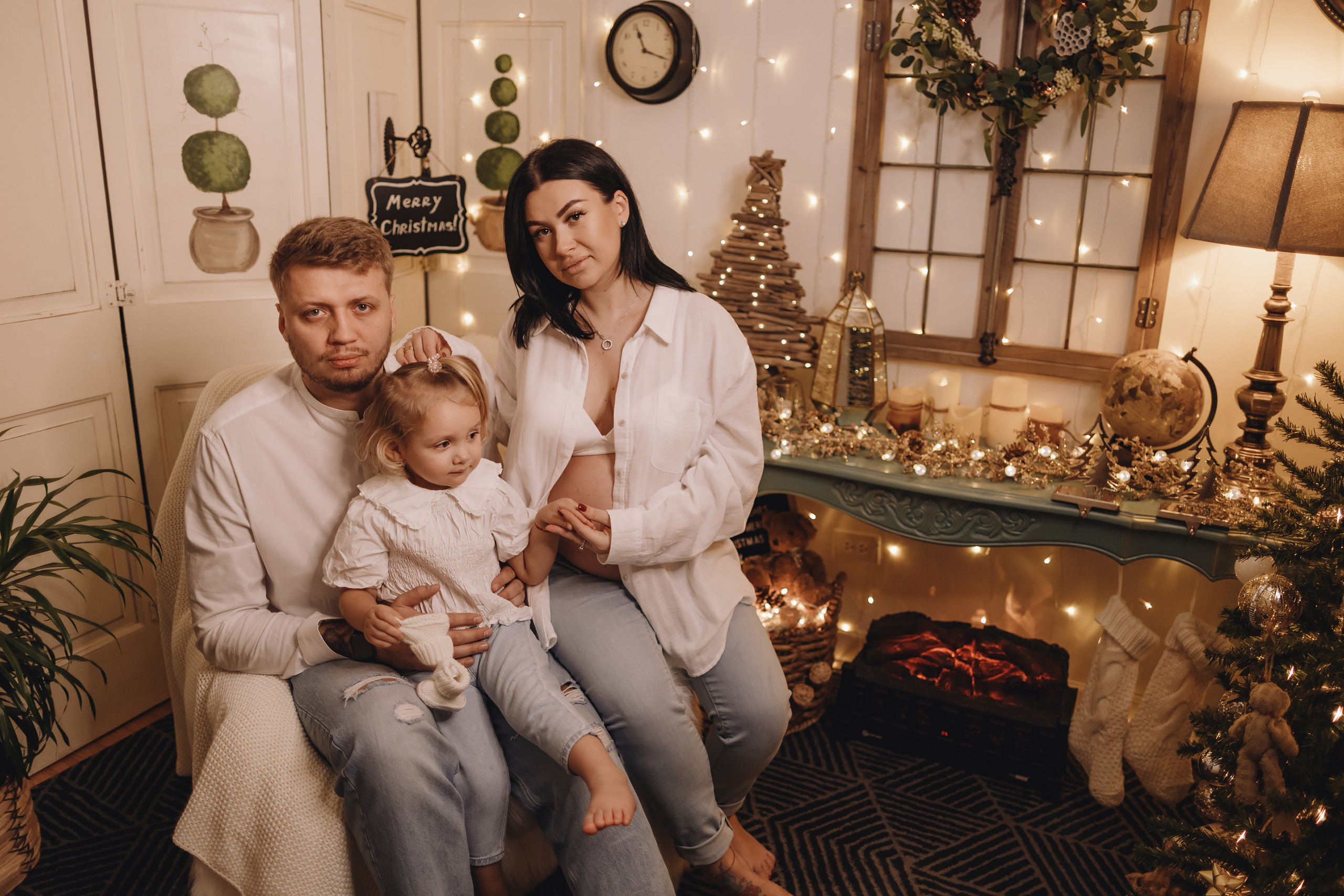 12152021 Christmas Photoshoot 15. Wedding family event photographer in Chicago Nick Yushevich