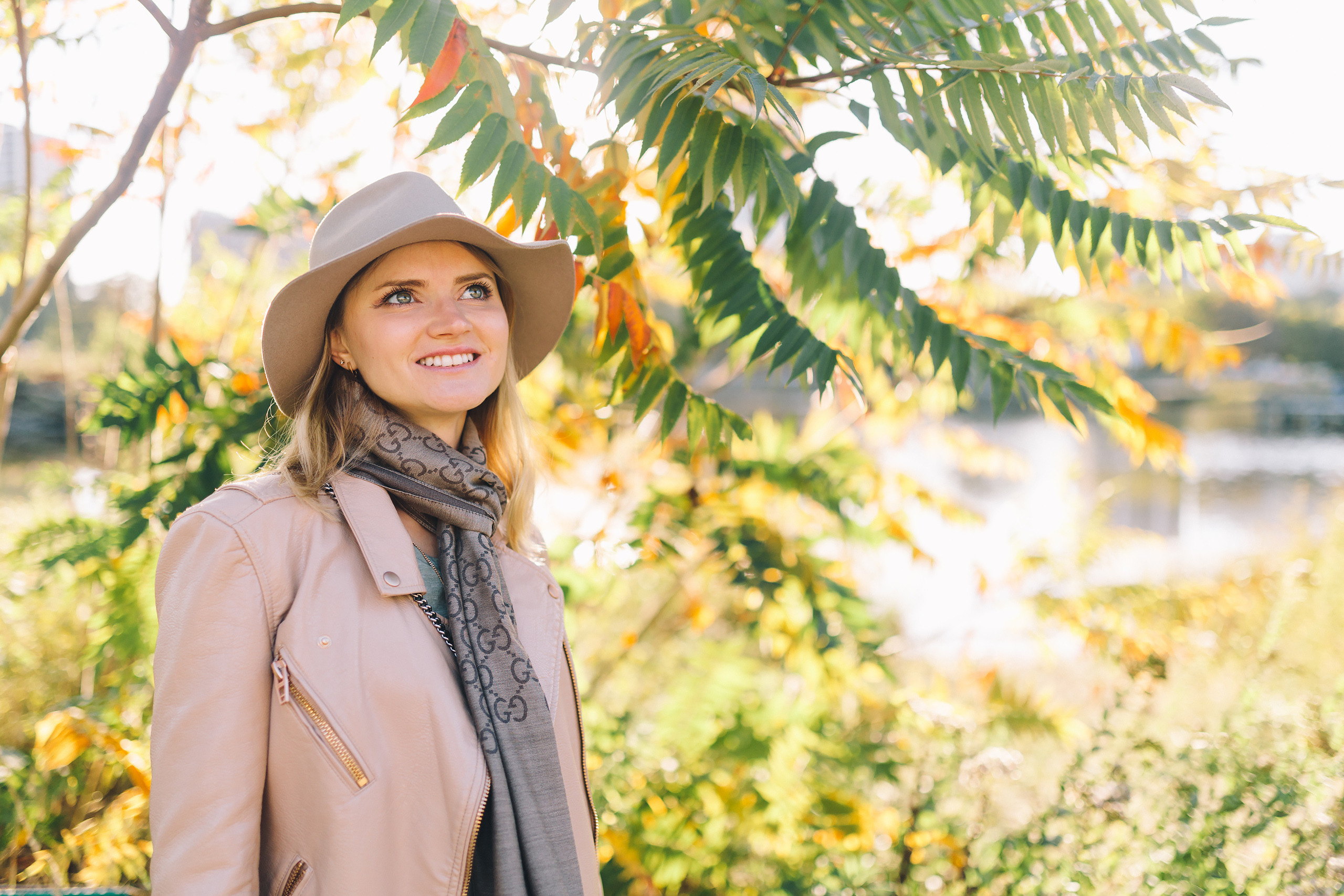 10.18.2021 Walk in Chicago. Wedding family event photographer in Chicago Nick Yushevich