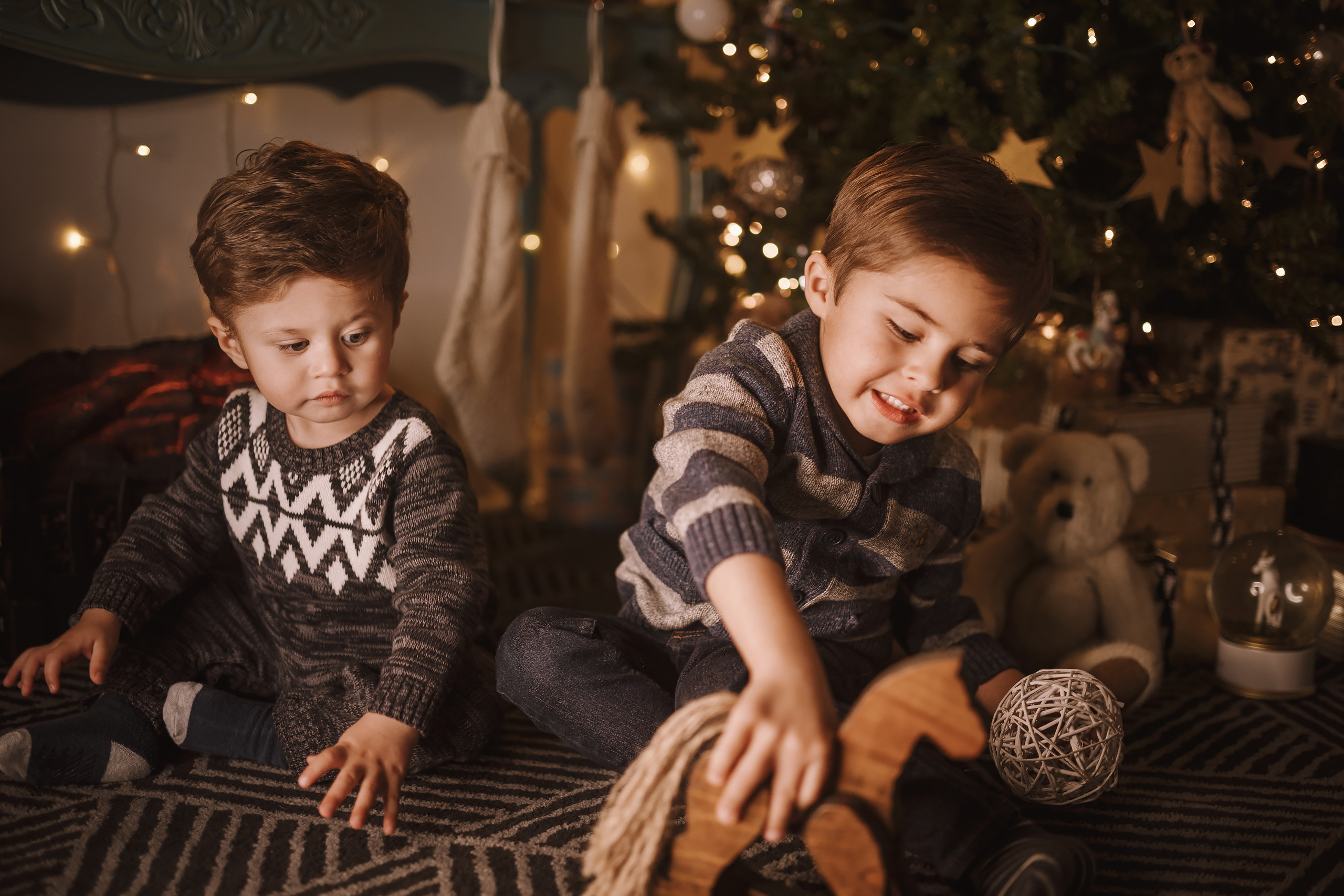 11212021 Christmas Photoshoot 4. Wedding family event photographer in Chicago Nick Yushevich