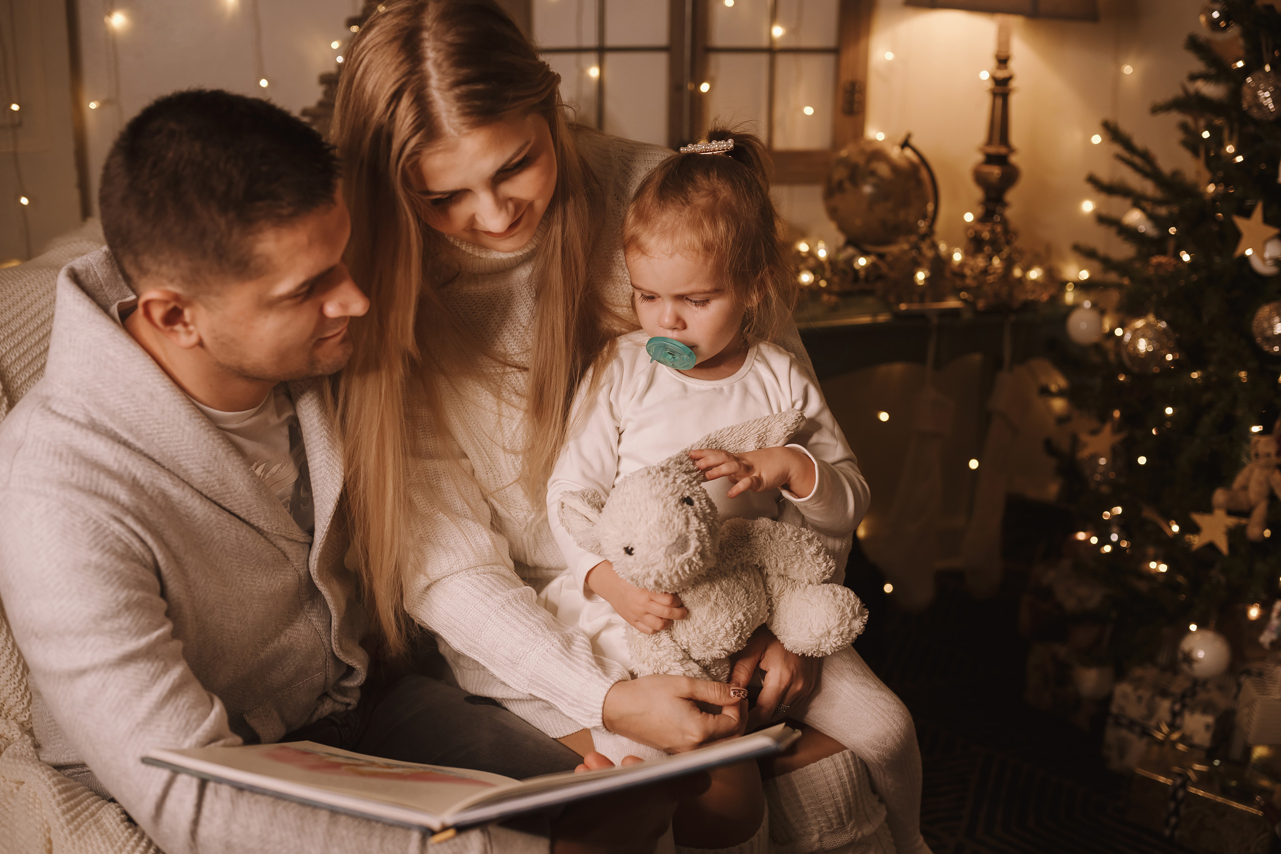 11212021 Christmas Photoshoot 3. Wedding family event photographer in Chicago Nick Yushevich