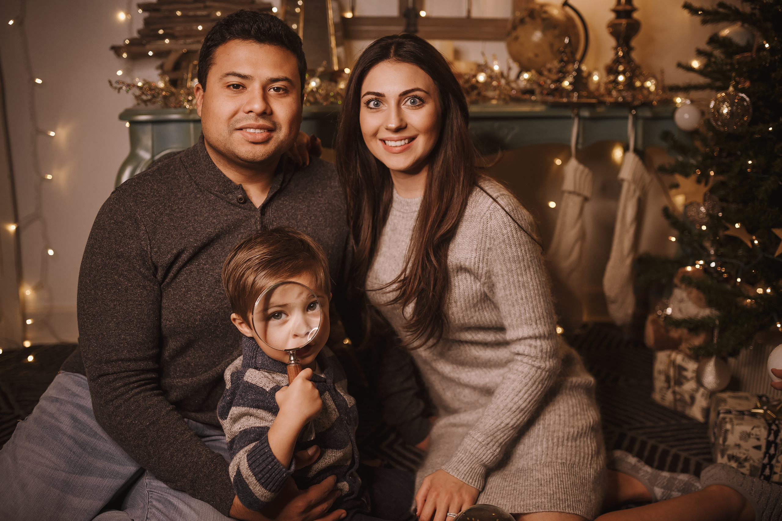 11212021 Christmas Photoshoot 4. Wedding family event photographer in Chicago Nick Yushevich