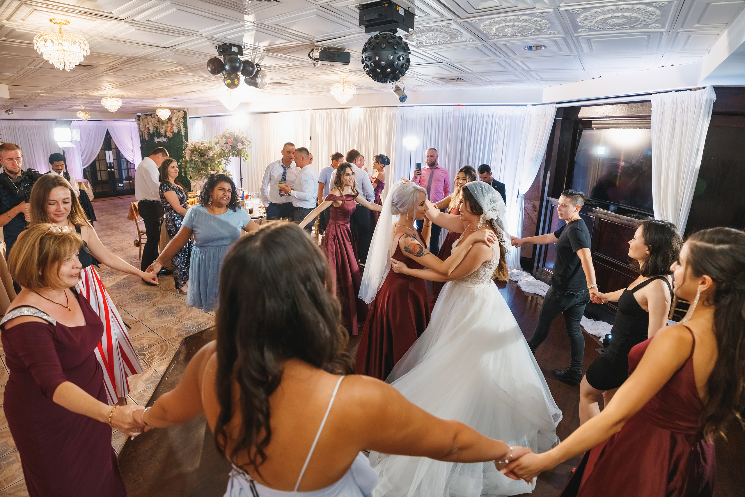 08.14.2021 Wedding. Wedding family event photographer in Chicago Nick Yushevich