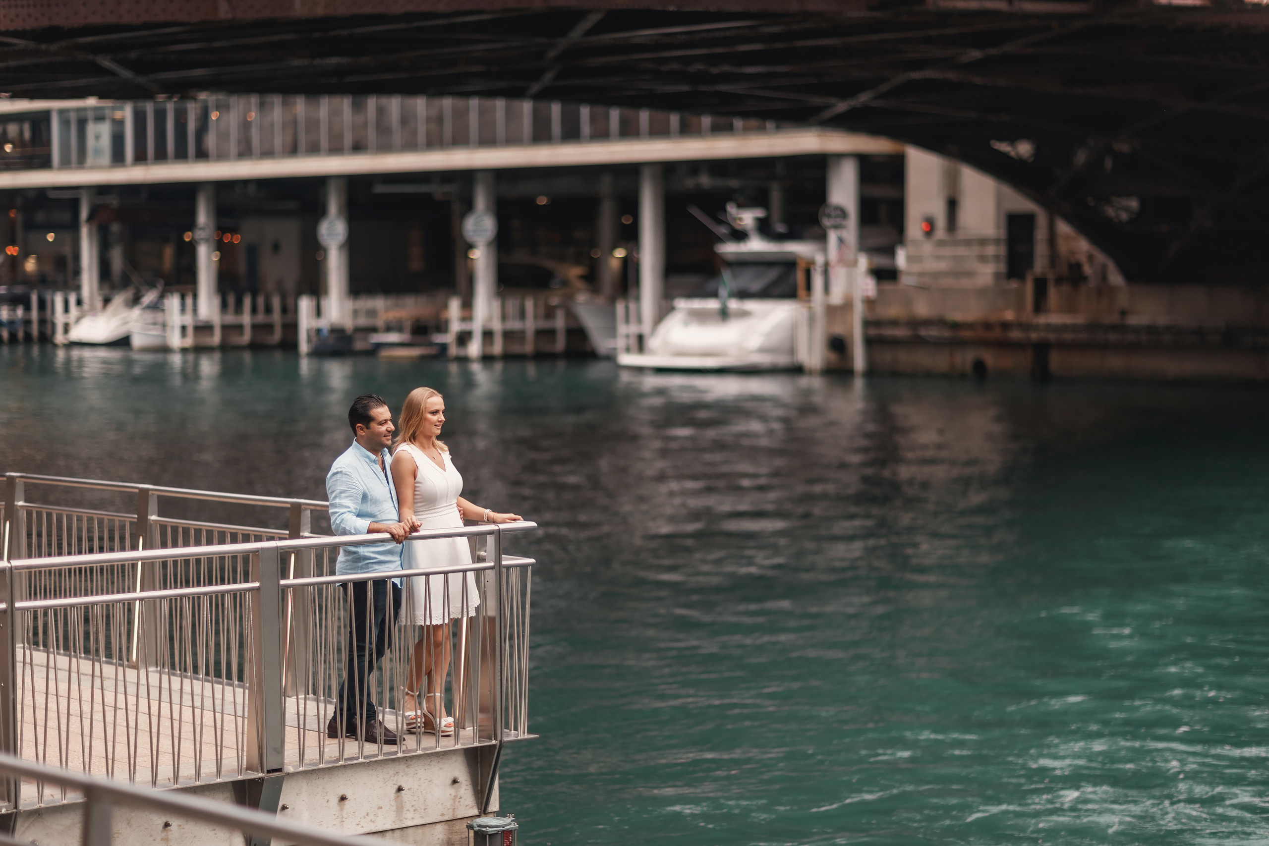 09.04.2021 Walk in Chicago. Wedding family event photographer in Chicago Nick Yushevich