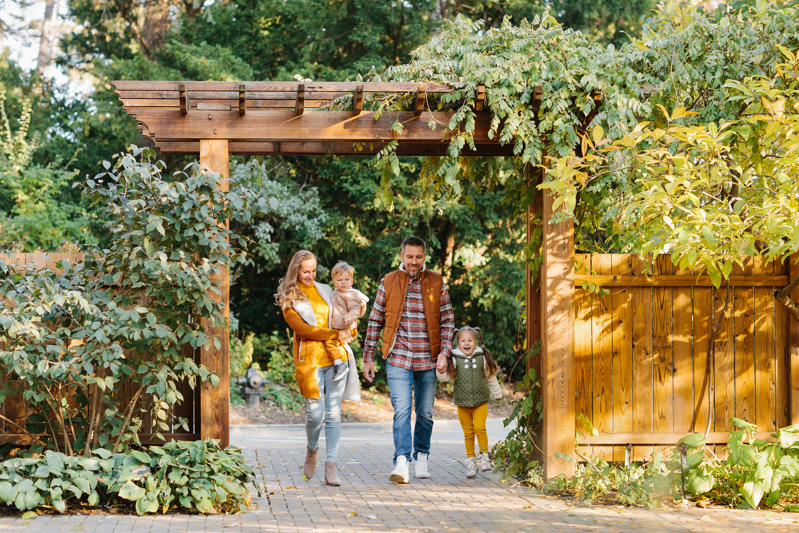 11.05.2021 Family photoshoot. Wedding family event photographer in Chicago Nick Yushevich