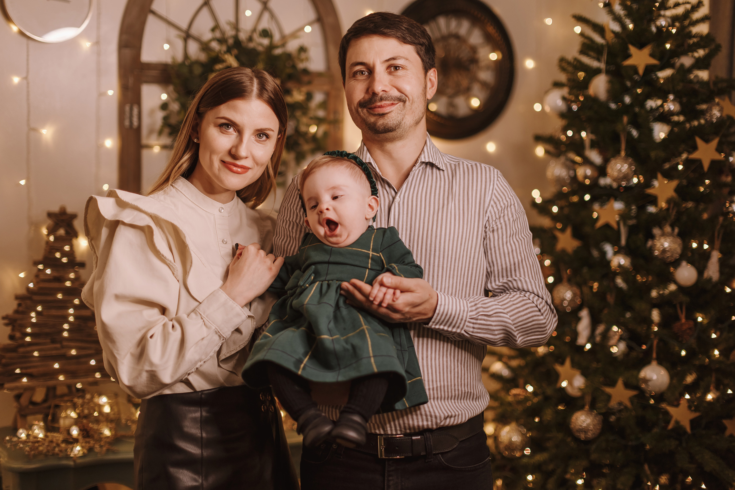 11282021 Christmas Photoshoot 6. Wedding family event photographer in Chicago Nick Yushevich