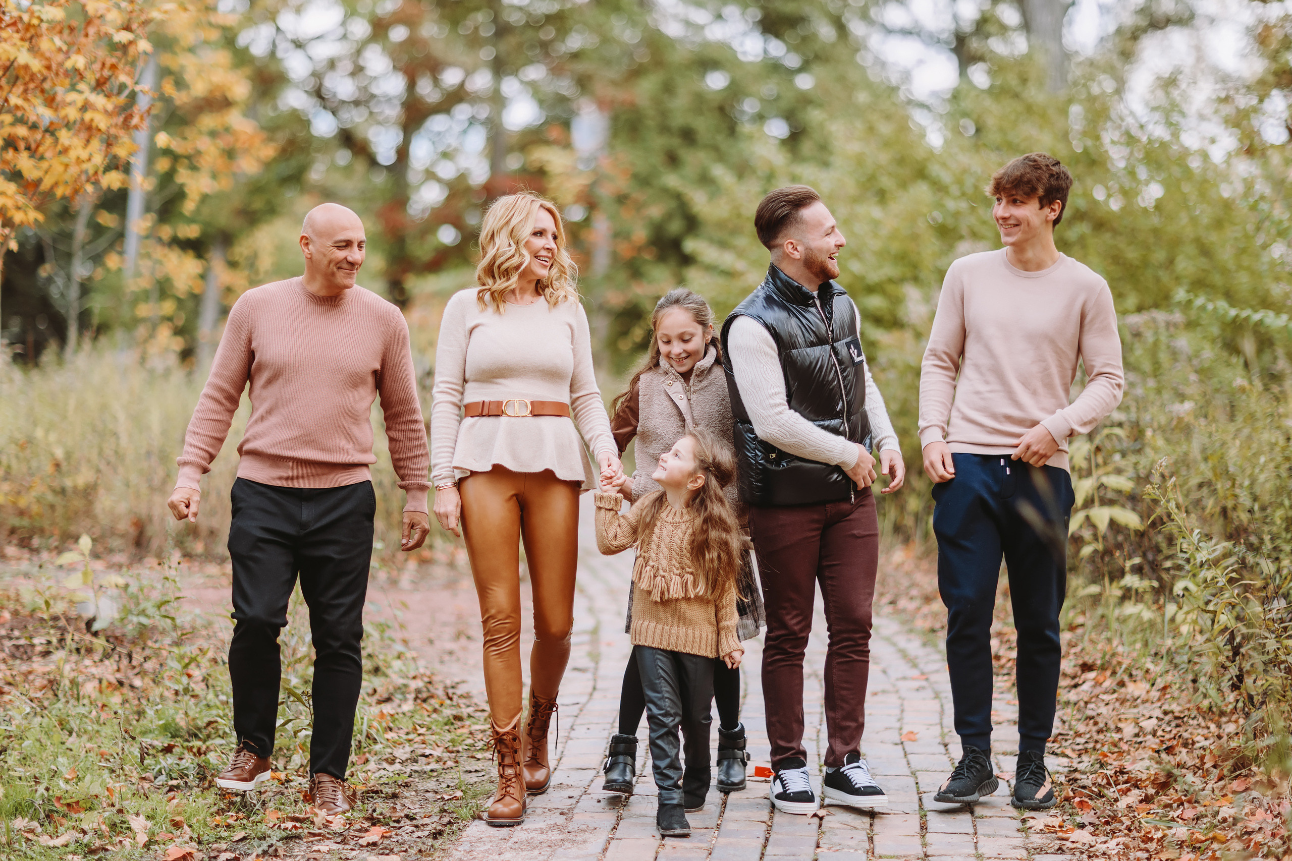 10.22.2021 Family photoshoot. Wedding family event photographer in Chicago Nick Yushevich