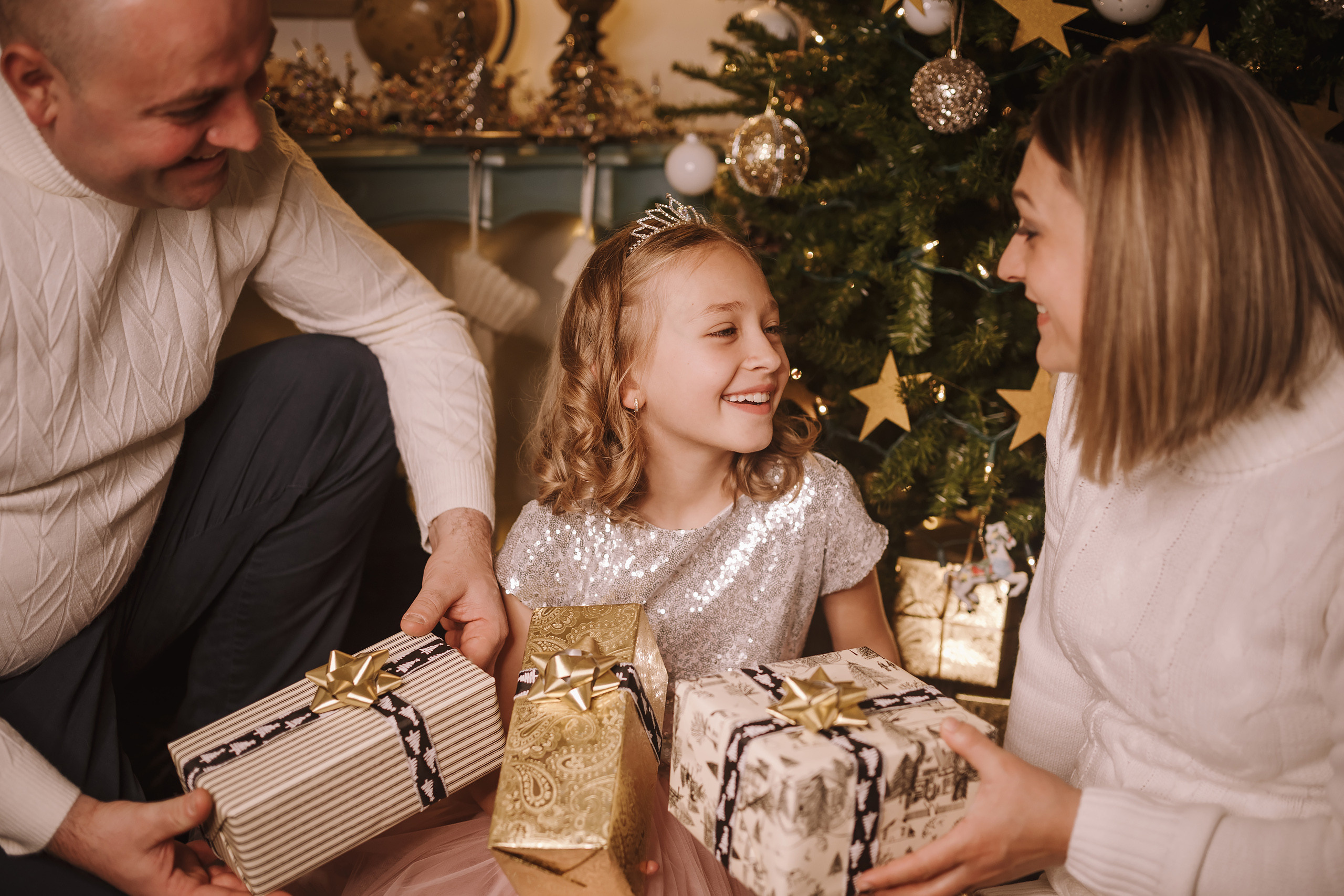 11292021 Christmas Photoshoot 7. Wedding family event photographer in Chicago Nick Yushevich