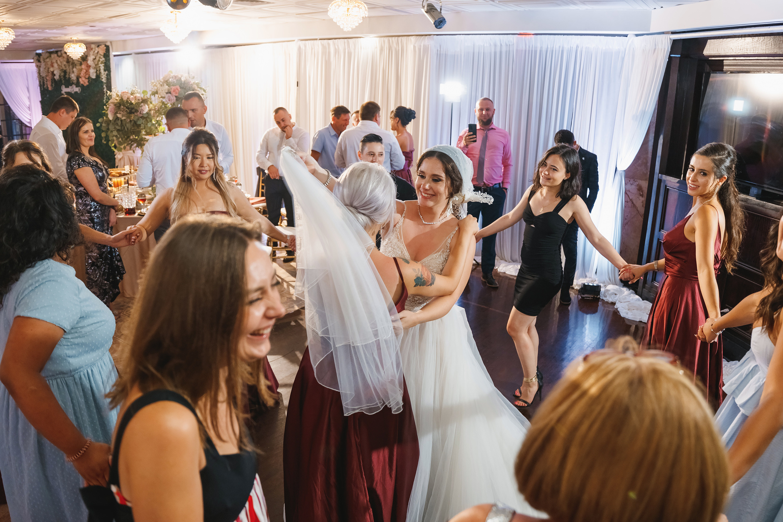 08.14.2021 Wedding. Wedding family event photographer in Chicago Nick Yushevich