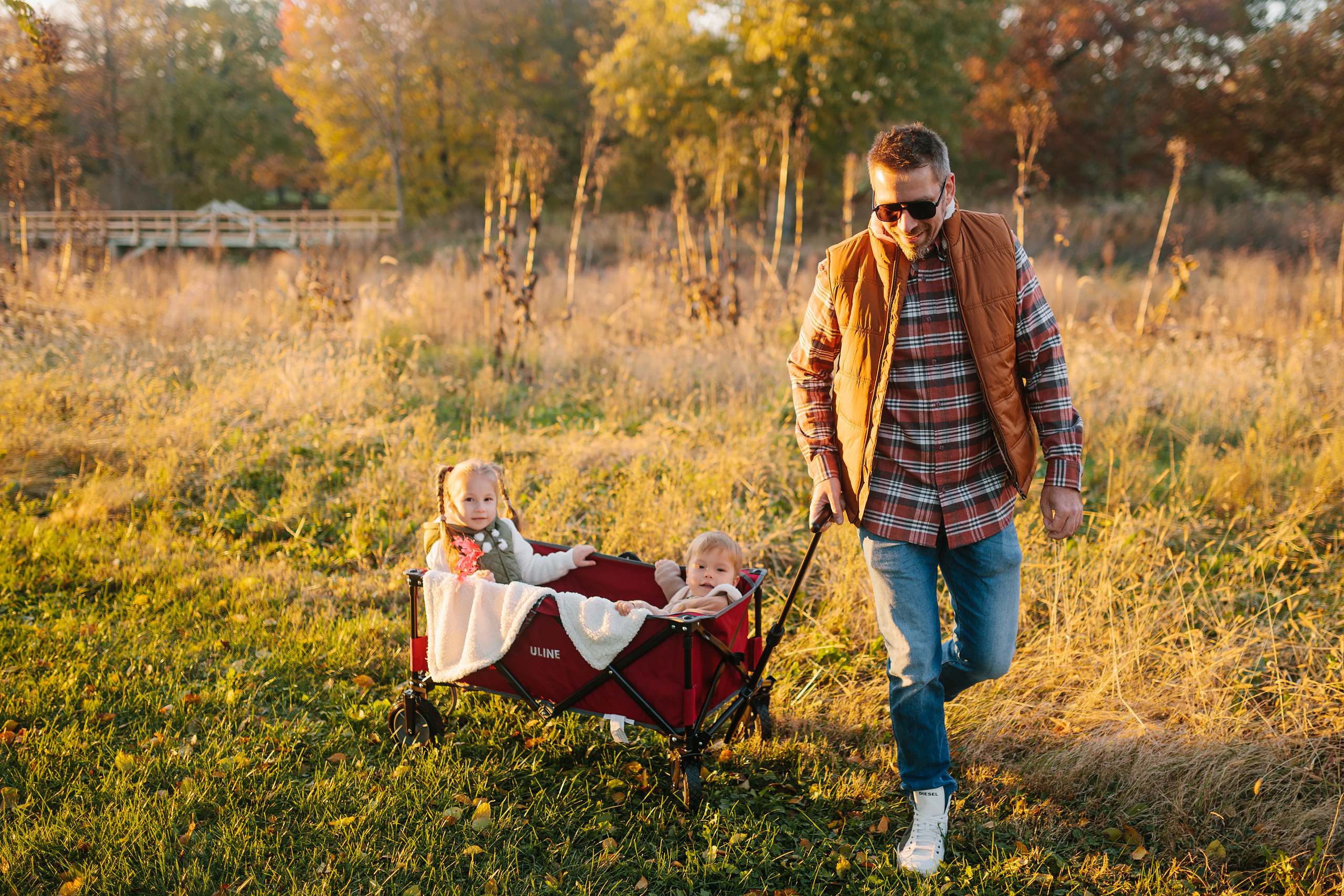 11.05.2021 Family photoshoot. Wedding family event photographer in Chicago Nick Yushevich