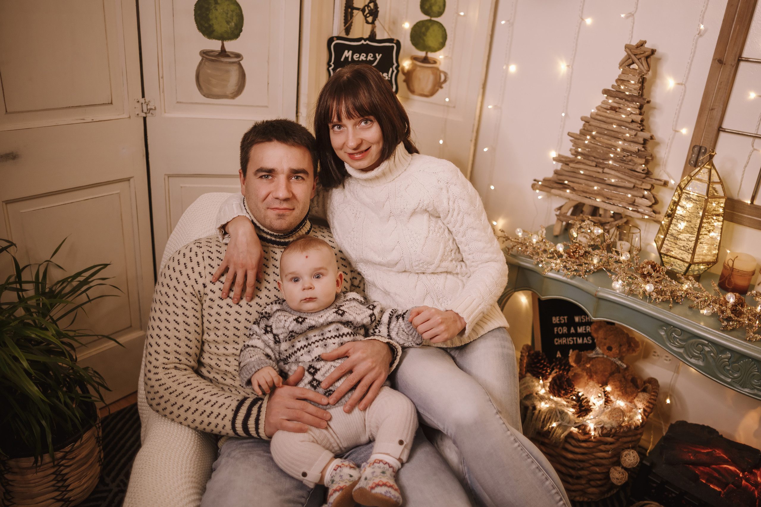 12052021 Christmas Photoshoot 10. Wedding family event photographer in Chicago Nick Yushevich