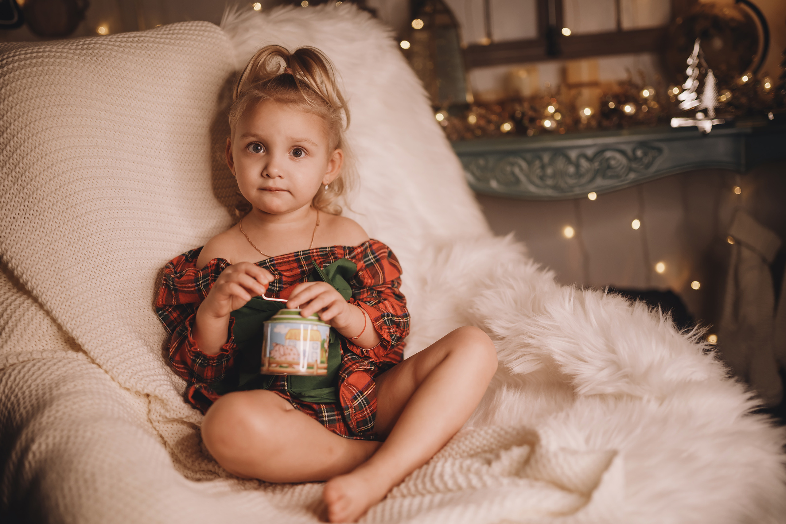 12152021 Christmas Photoshoot 15. Wedding family event photographer in Chicago Nick Yushevich