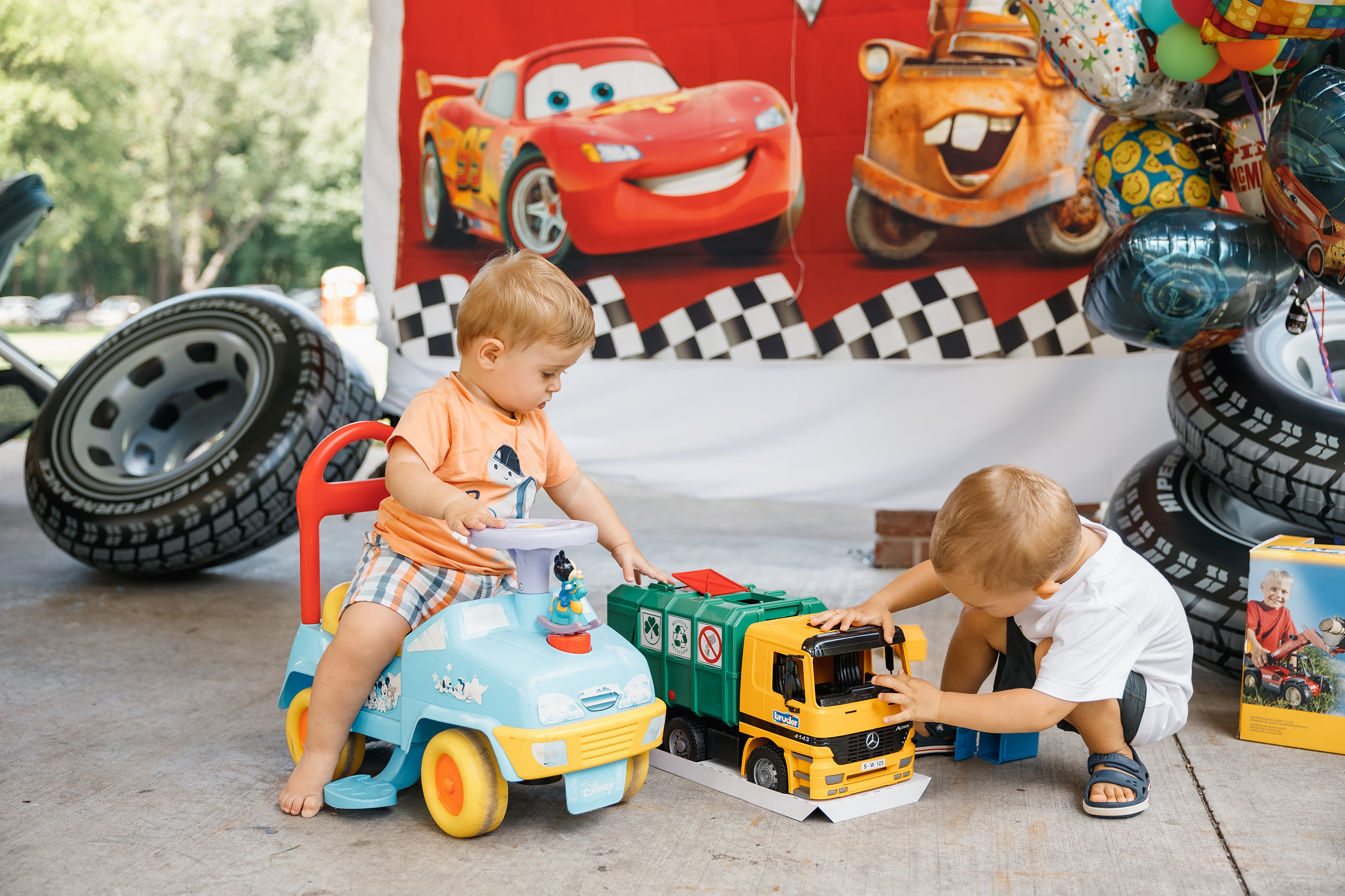 08.22.2021 Birthday photoshoot. Wedding family event photographer in Chicago Nick Yushevich