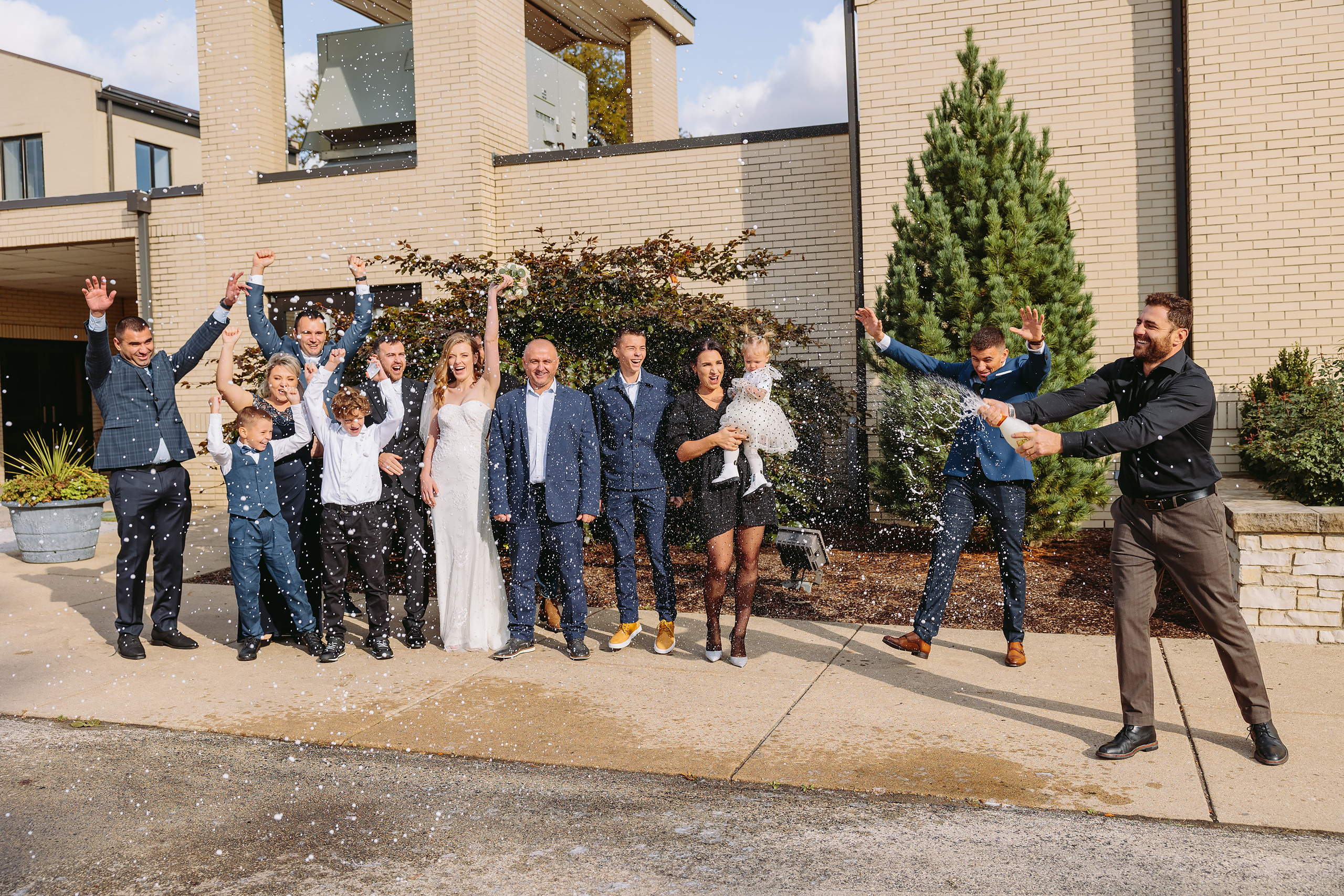 10.31.2021 Wedding. Wedding family event photographer in Chicago Nick Yushevich