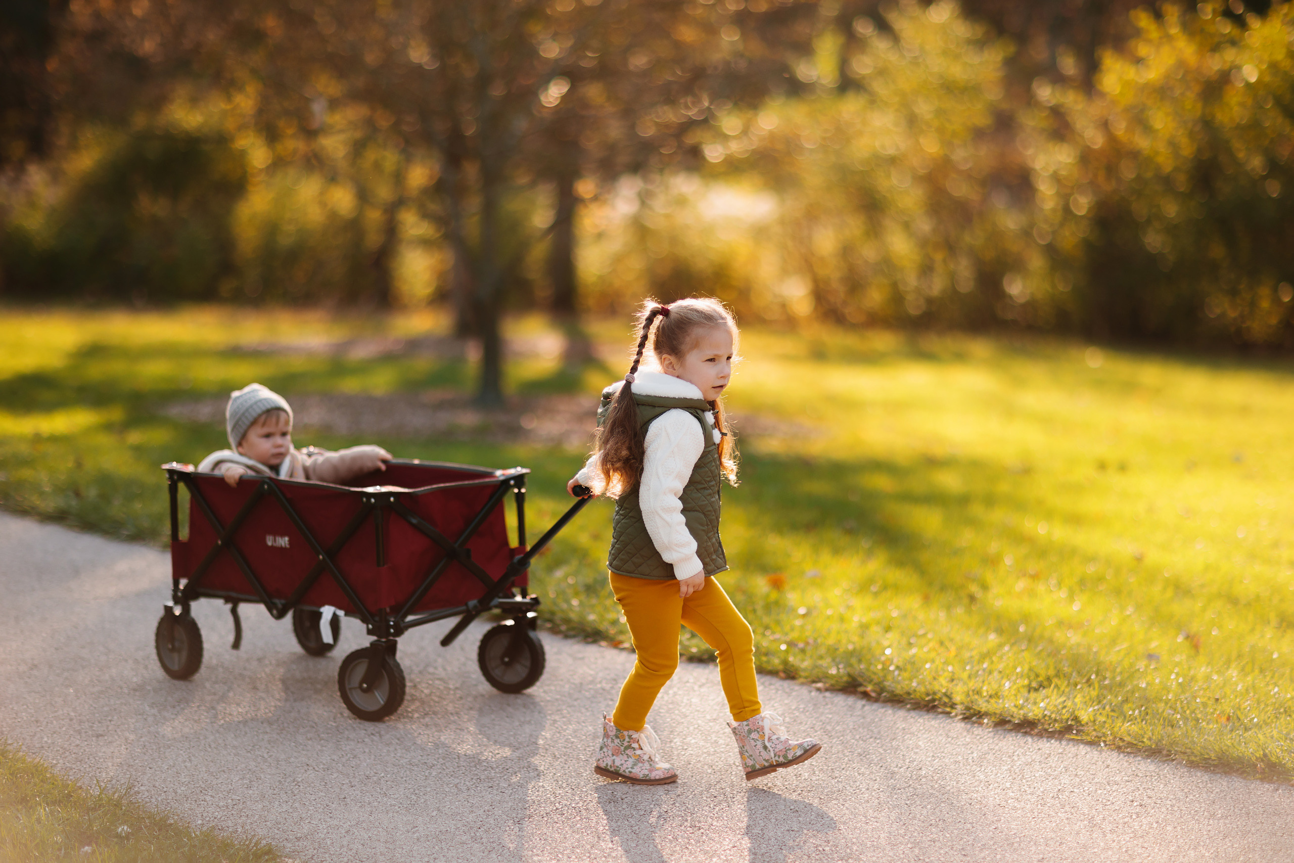 11.05.2021 Family photoshoot. Wedding family event photographer in Chicago Nick Yushevich