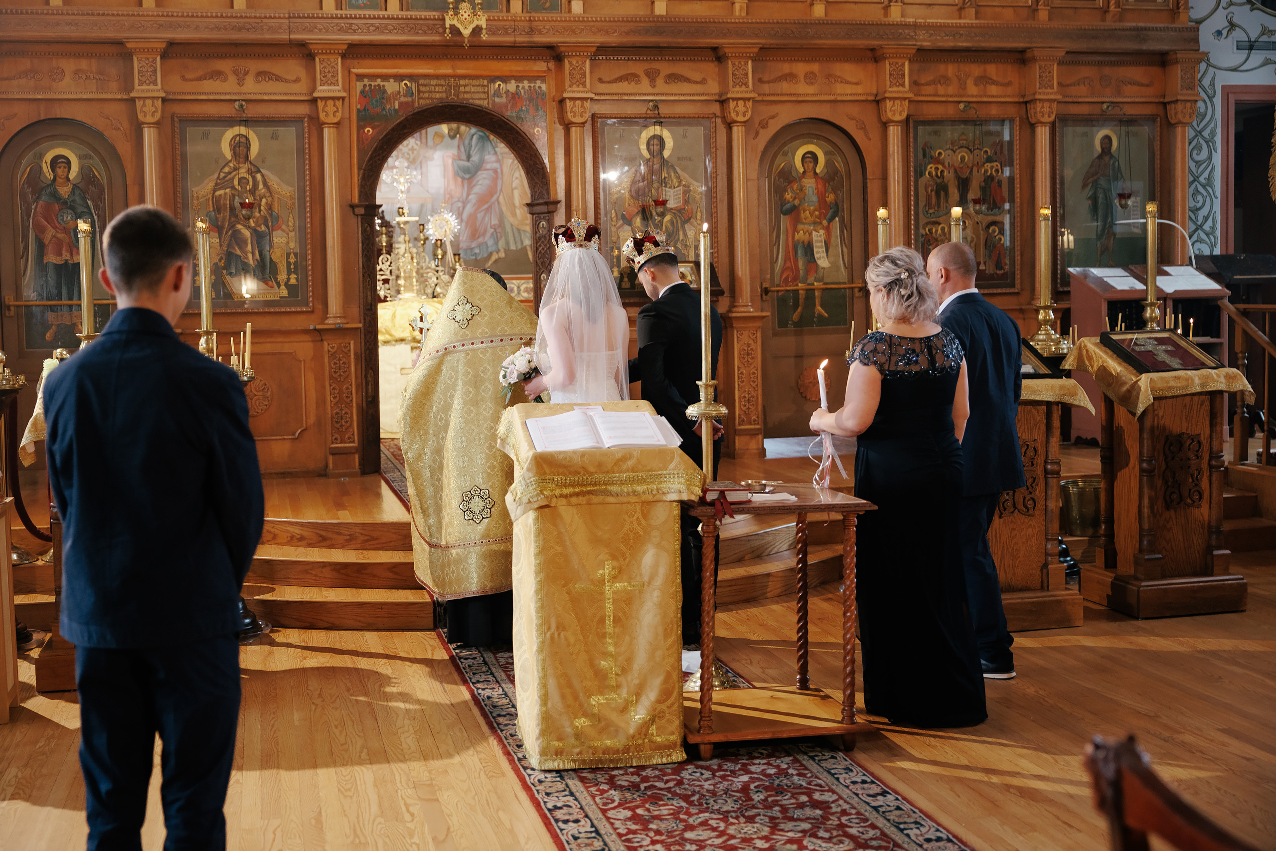 10.31.2021 Wedding. Wedding family event photographer in Chicago Nick Yushevich