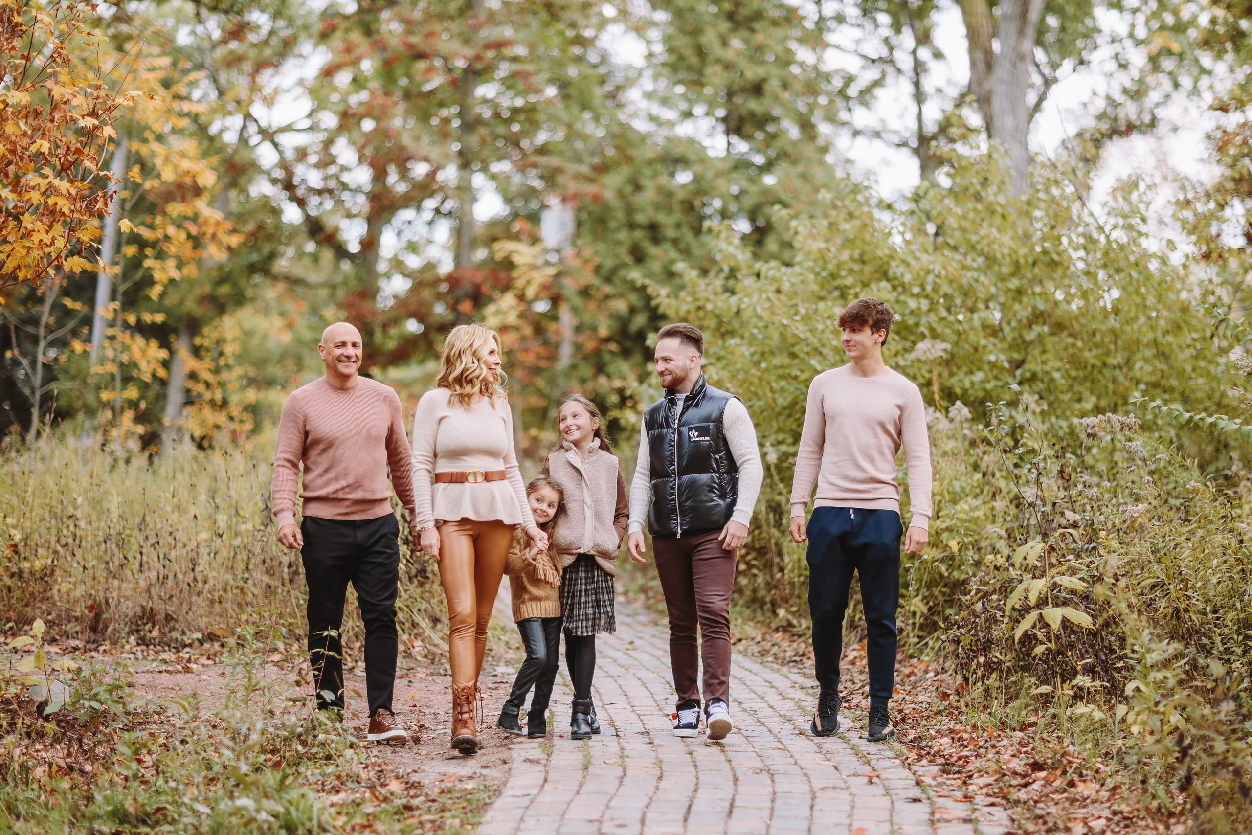 10.22.2021 Family photoshoot. Wedding family event photographer in Chicago Nick Yushevich