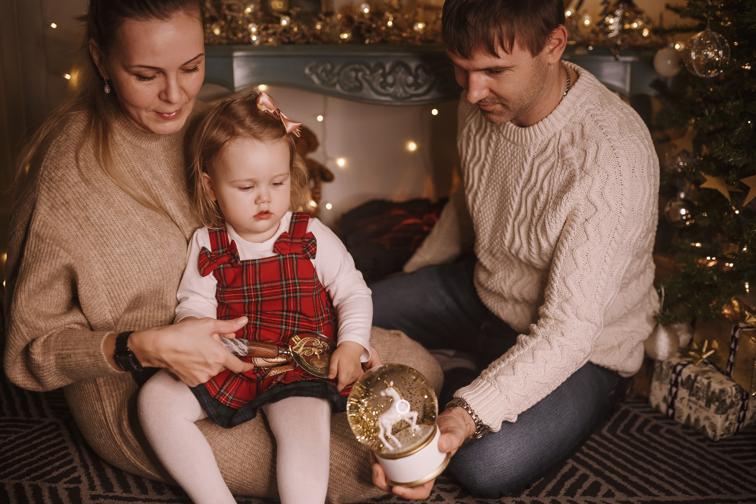 12042021 Christmas Photoshoot 8. Wedding family event photographer in Chicago Nick Yushevich