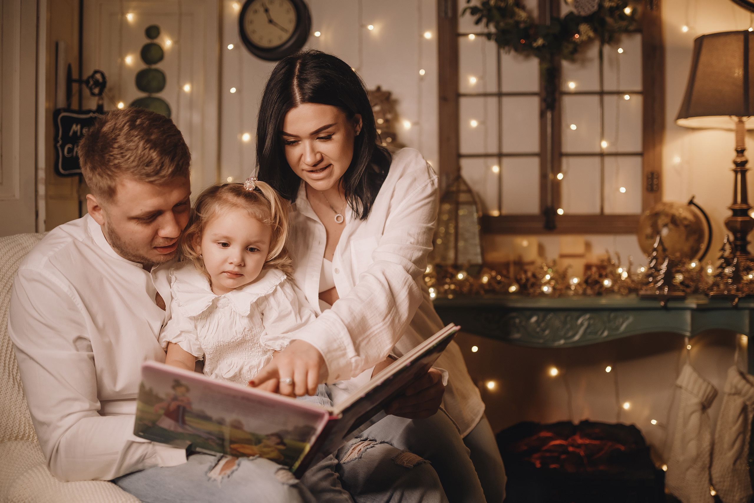 12152021 Christmas Photoshoot 15. Wedding family event photographer in Chicago Nick Yushevich