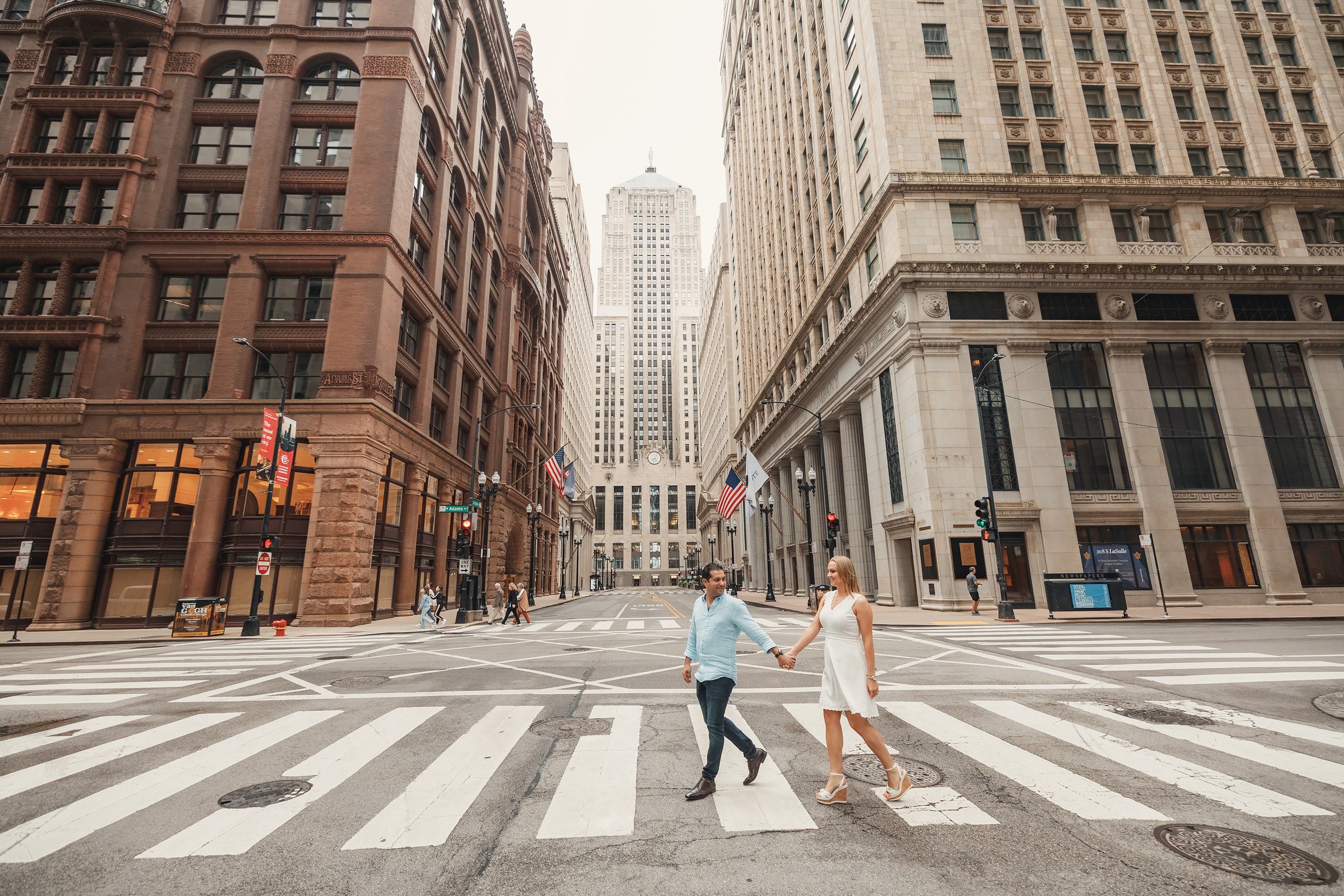 09.04.2021 Walk in Chicago. Wedding family event photographer in Chicago Nick Yushevich